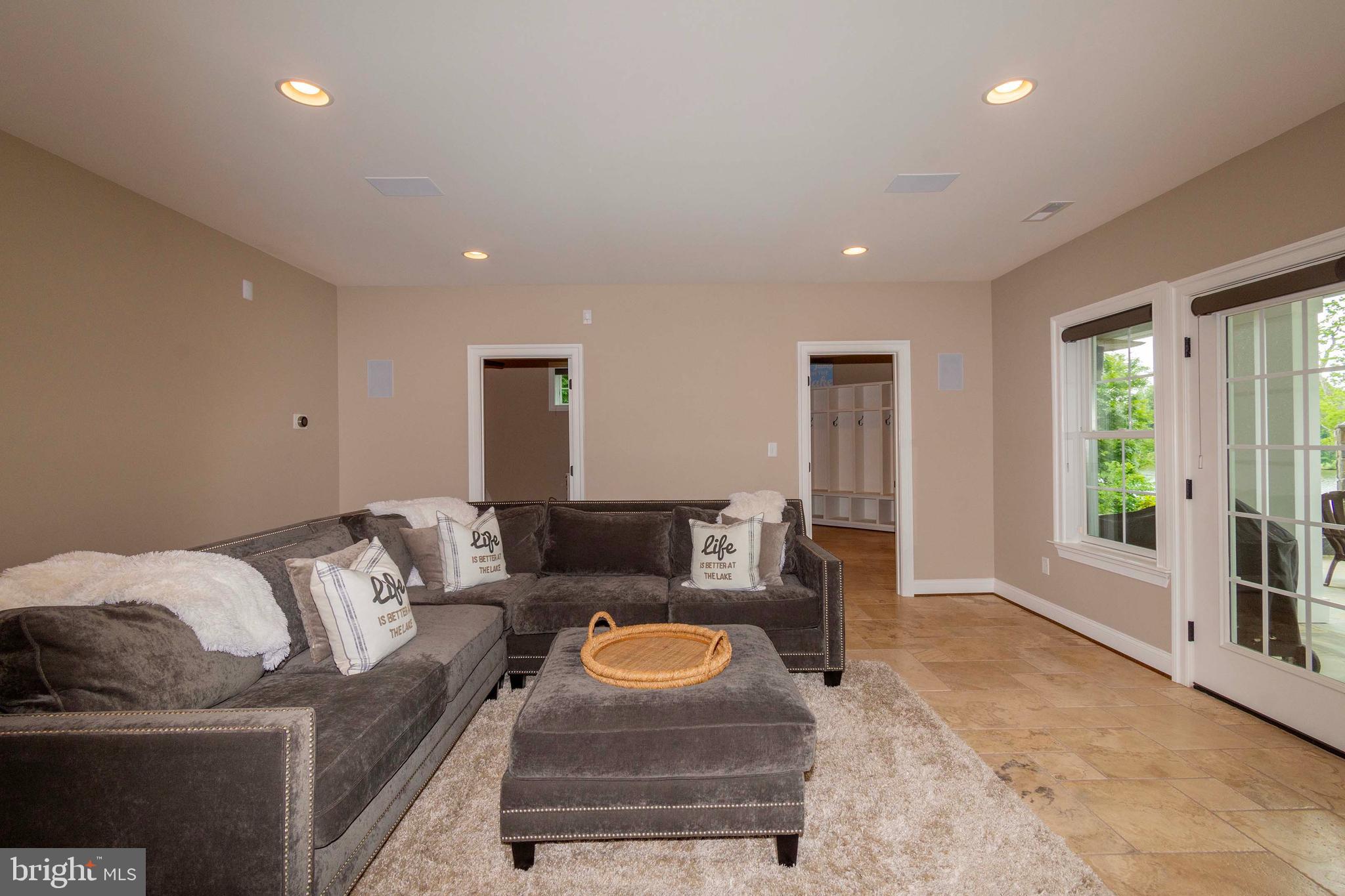 SUNRISE BAY - Residential