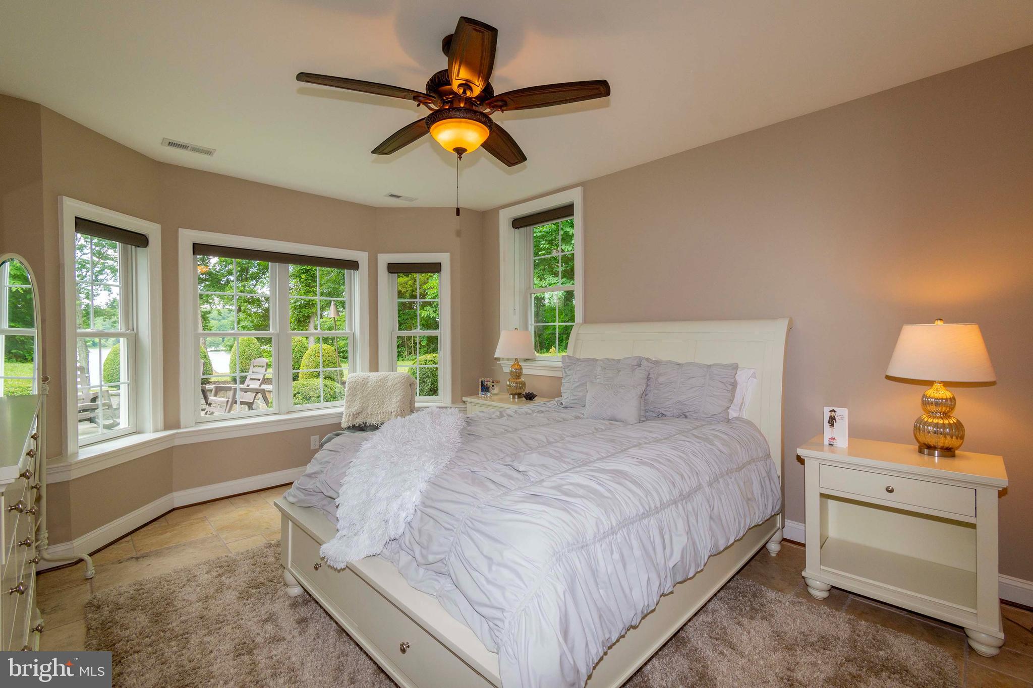 SUNRISE BAY - Residential