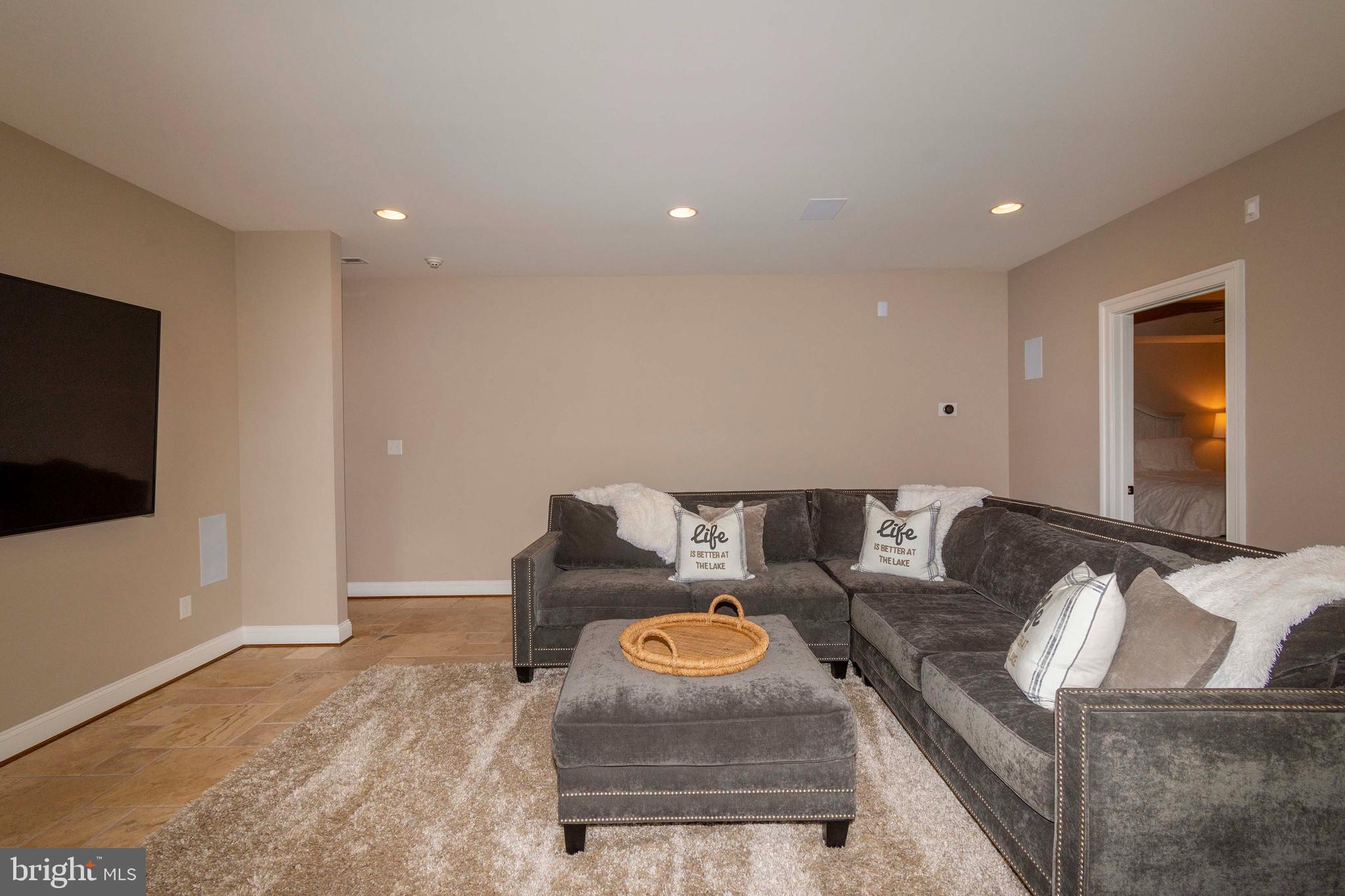 SUNRISE BAY - Residential