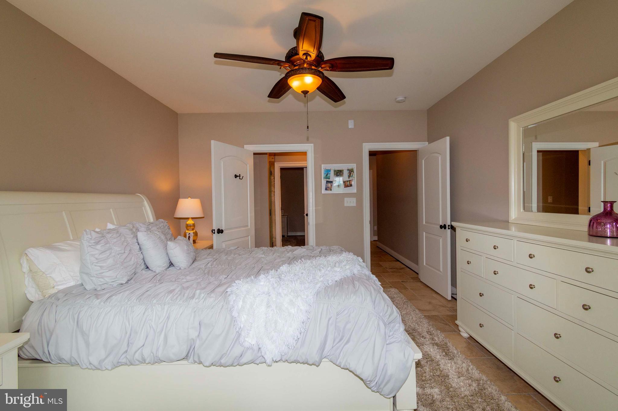 SUNRISE BAY - Residential