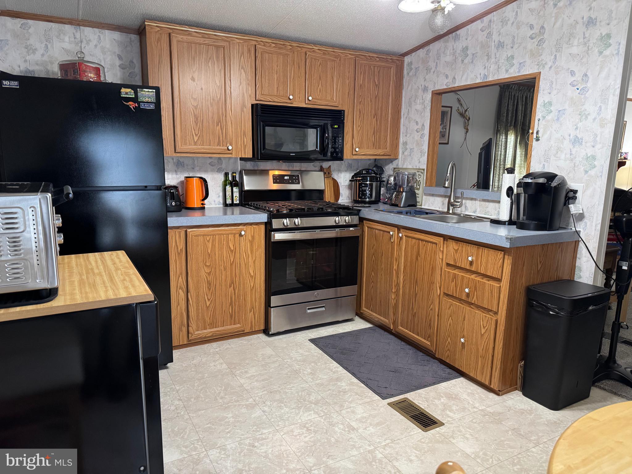 LAKEVIEW TRAILER PARK - Residential