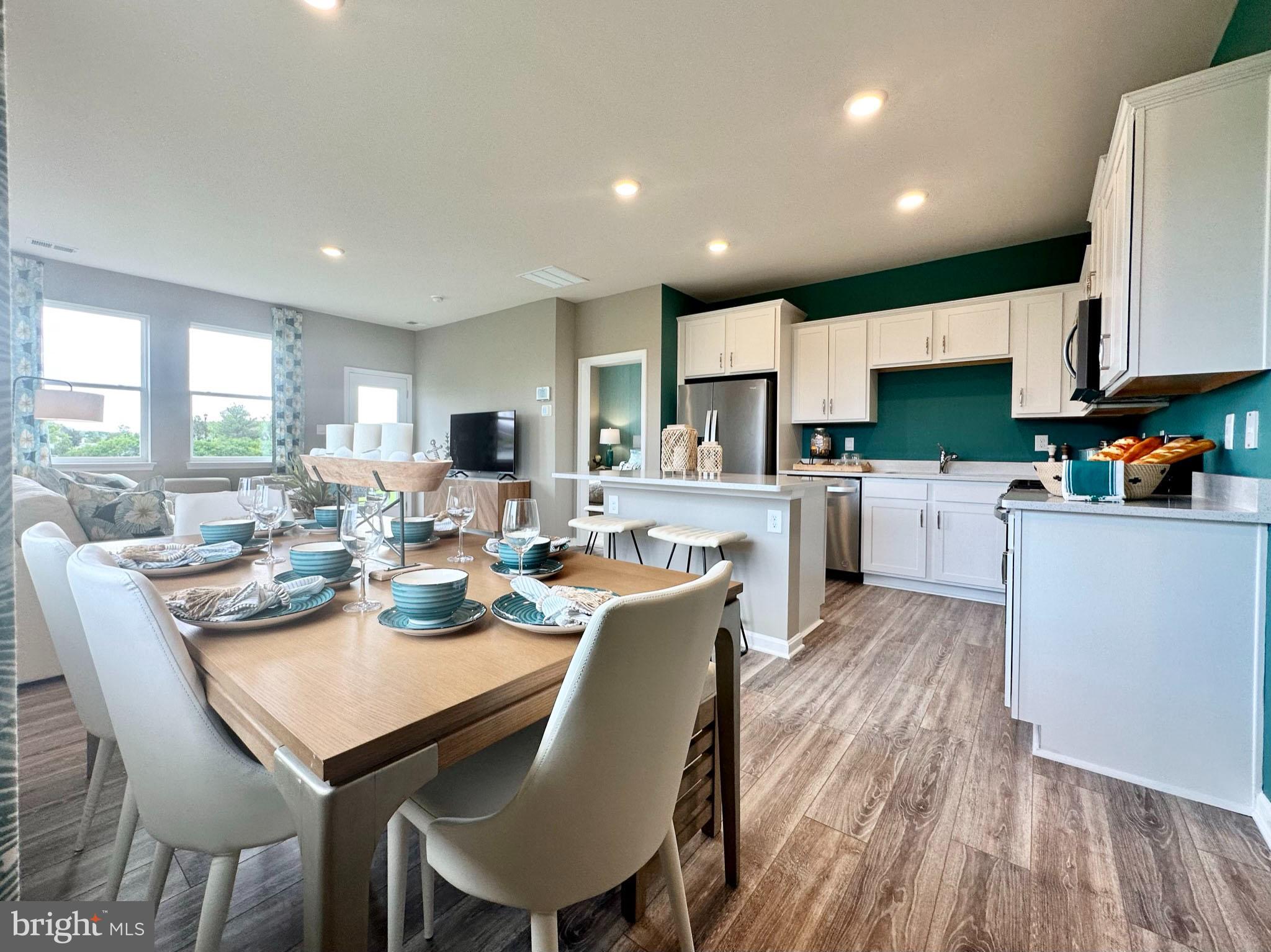 COASTAL VILLAGES - Residential