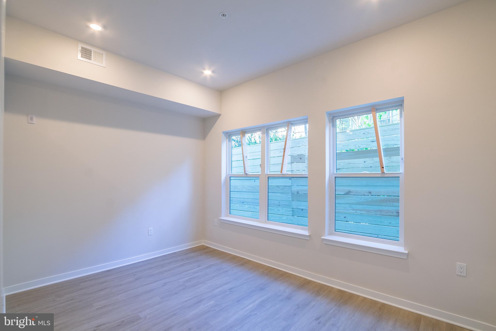 GRAYS FERRY - Residential Lease