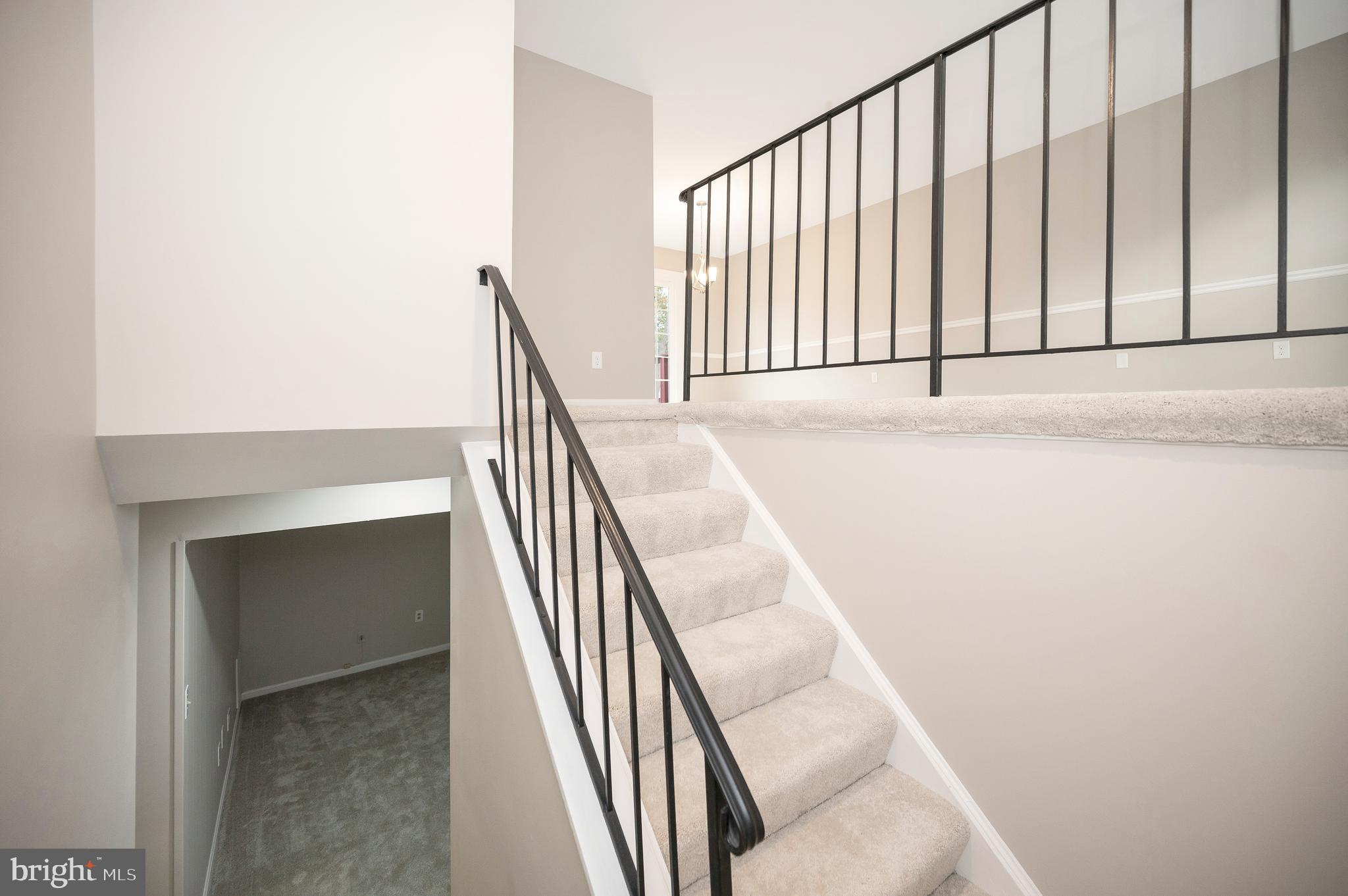 STONEYBROOKE - Residential