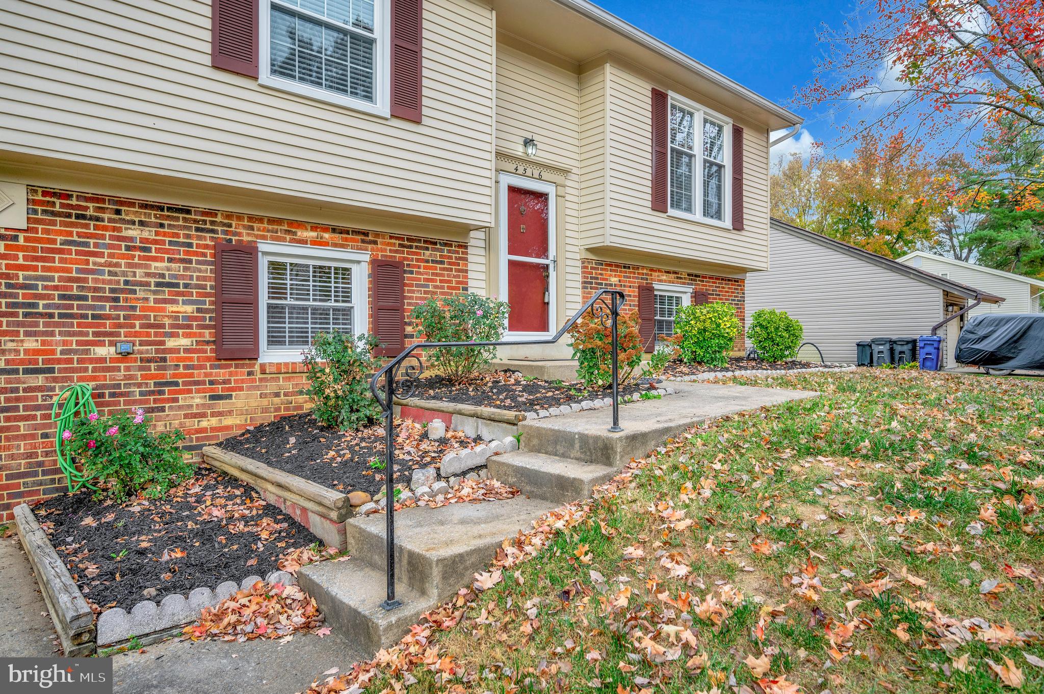 STONEYBROOKE - Residential