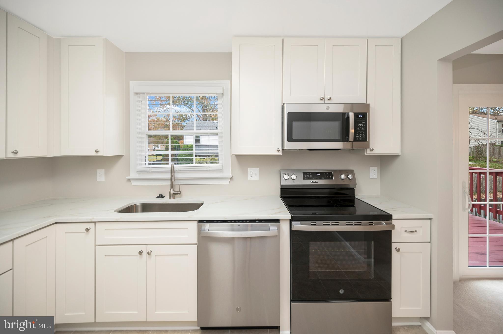 STONEYBROOKE - Residential