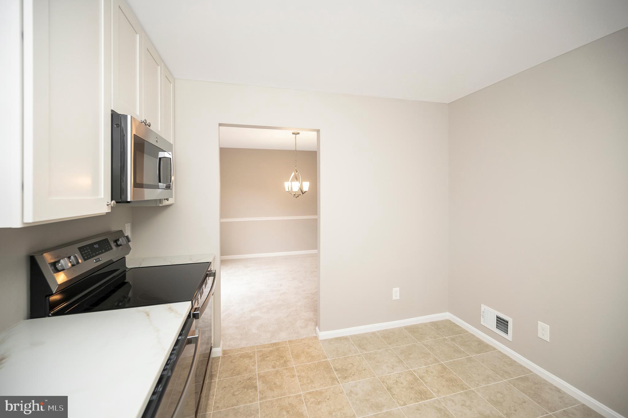 STONEYBROOKE - Residential