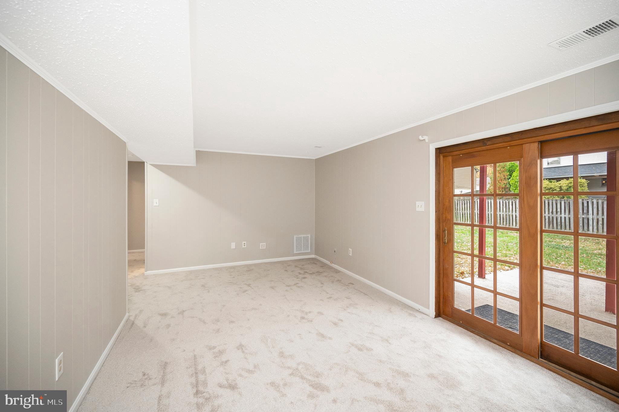 STONEYBROOKE - Residential