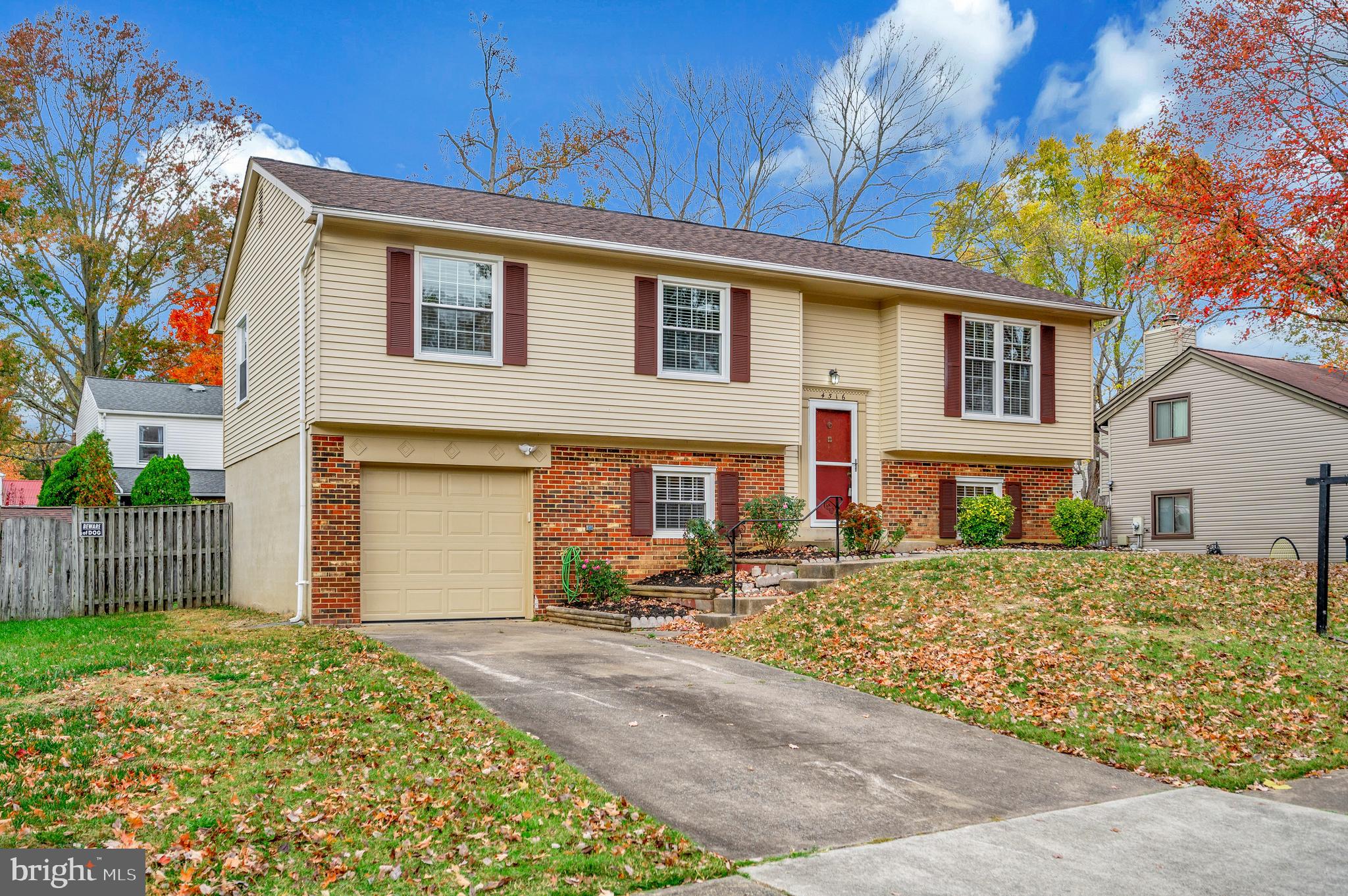 STONEYBROOKE - Residential