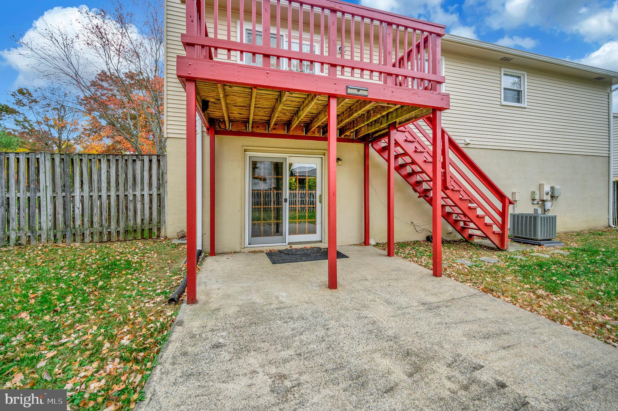 STONEYBROOKE - Residential