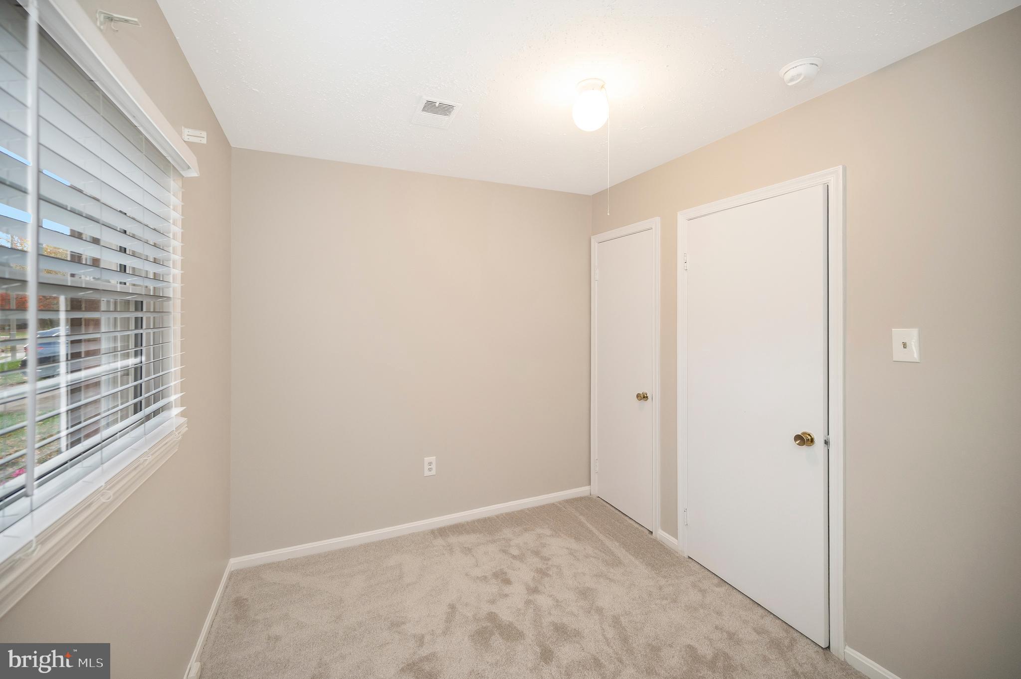 STONEYBROOKE - Residential