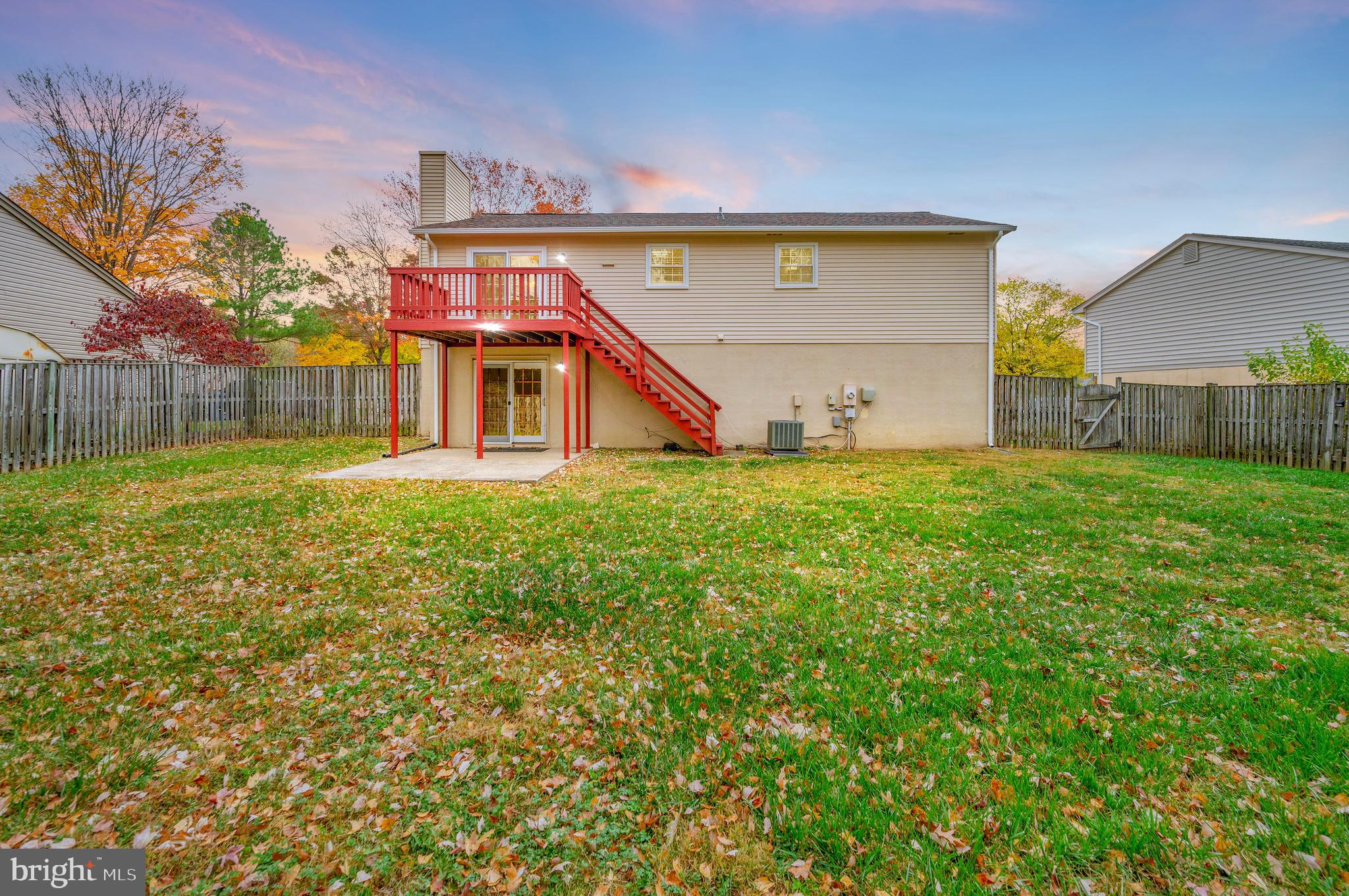 STONEYBROOKE - Residential