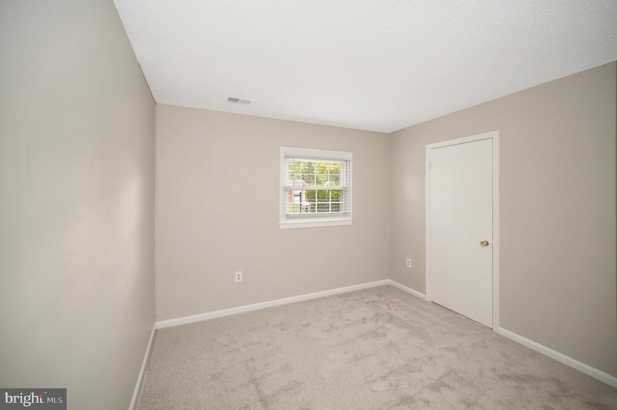 STONEYBROOKE - Residential