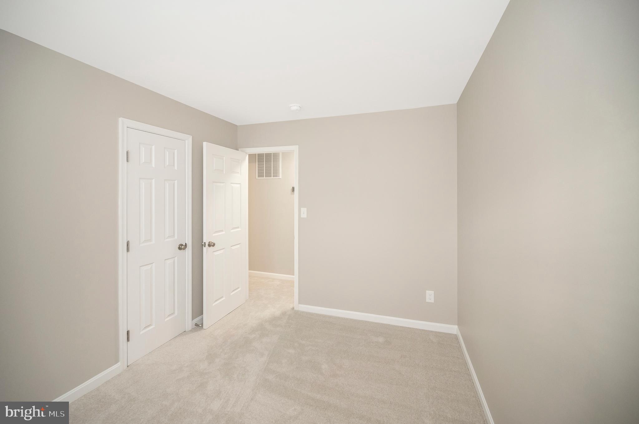 STONEYBROOKE - Residential