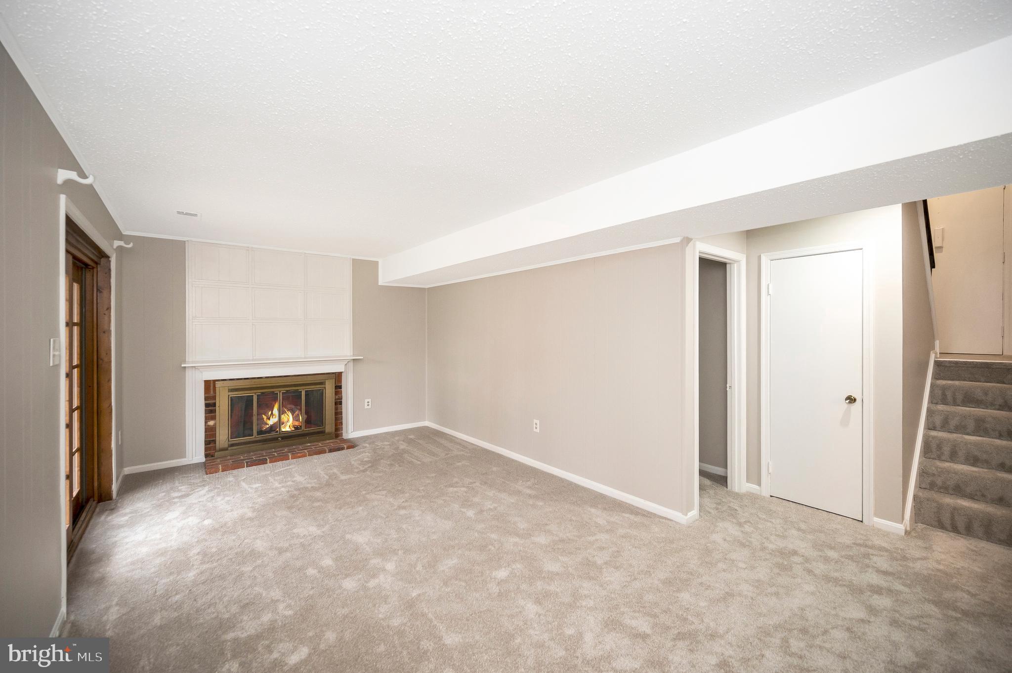 STONEYBROOKE - Residential