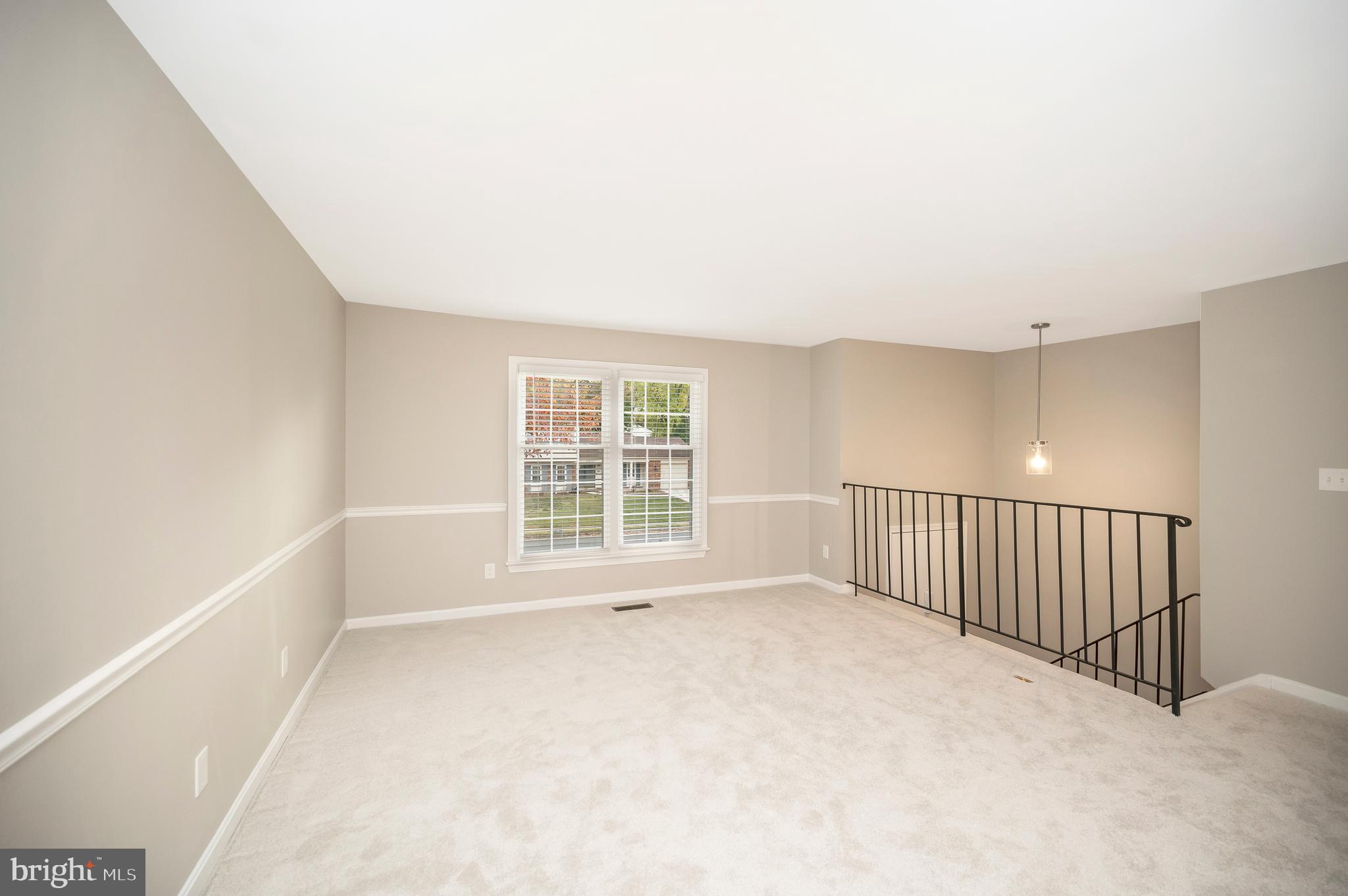 STONEYBROOKE - Residential