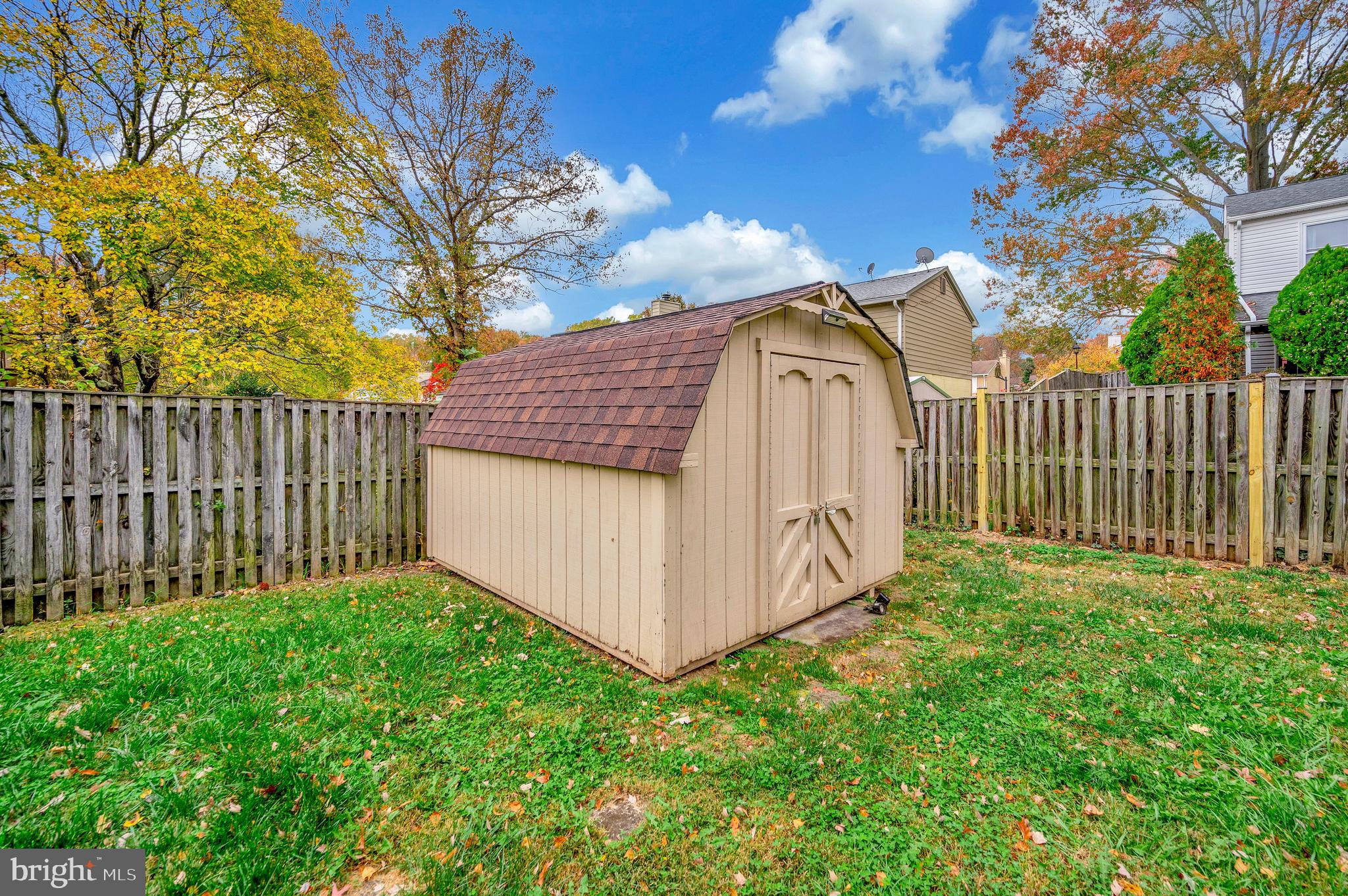 STONEYBROOKE - Residential