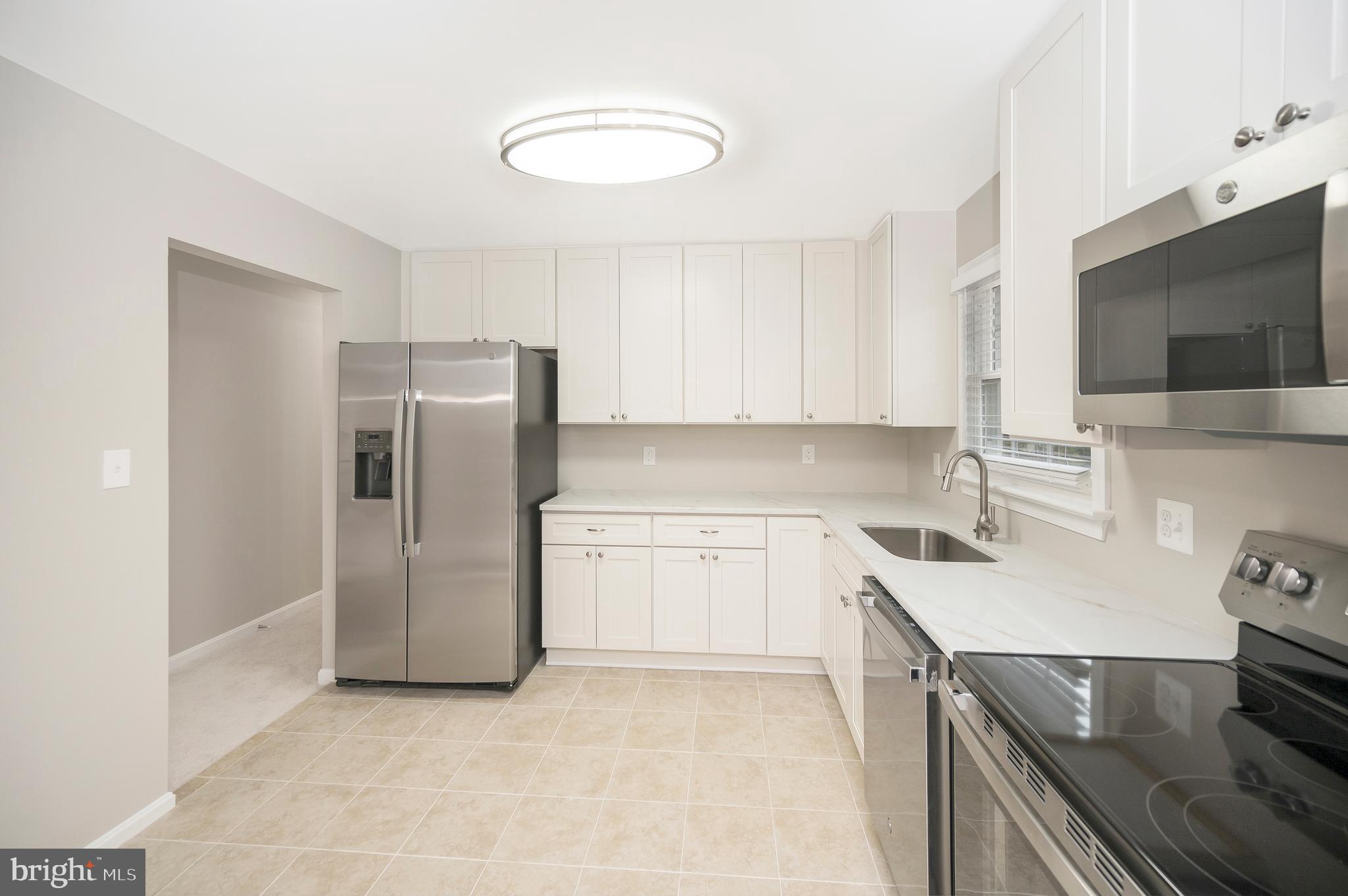 STONEYBROOKE - Residential