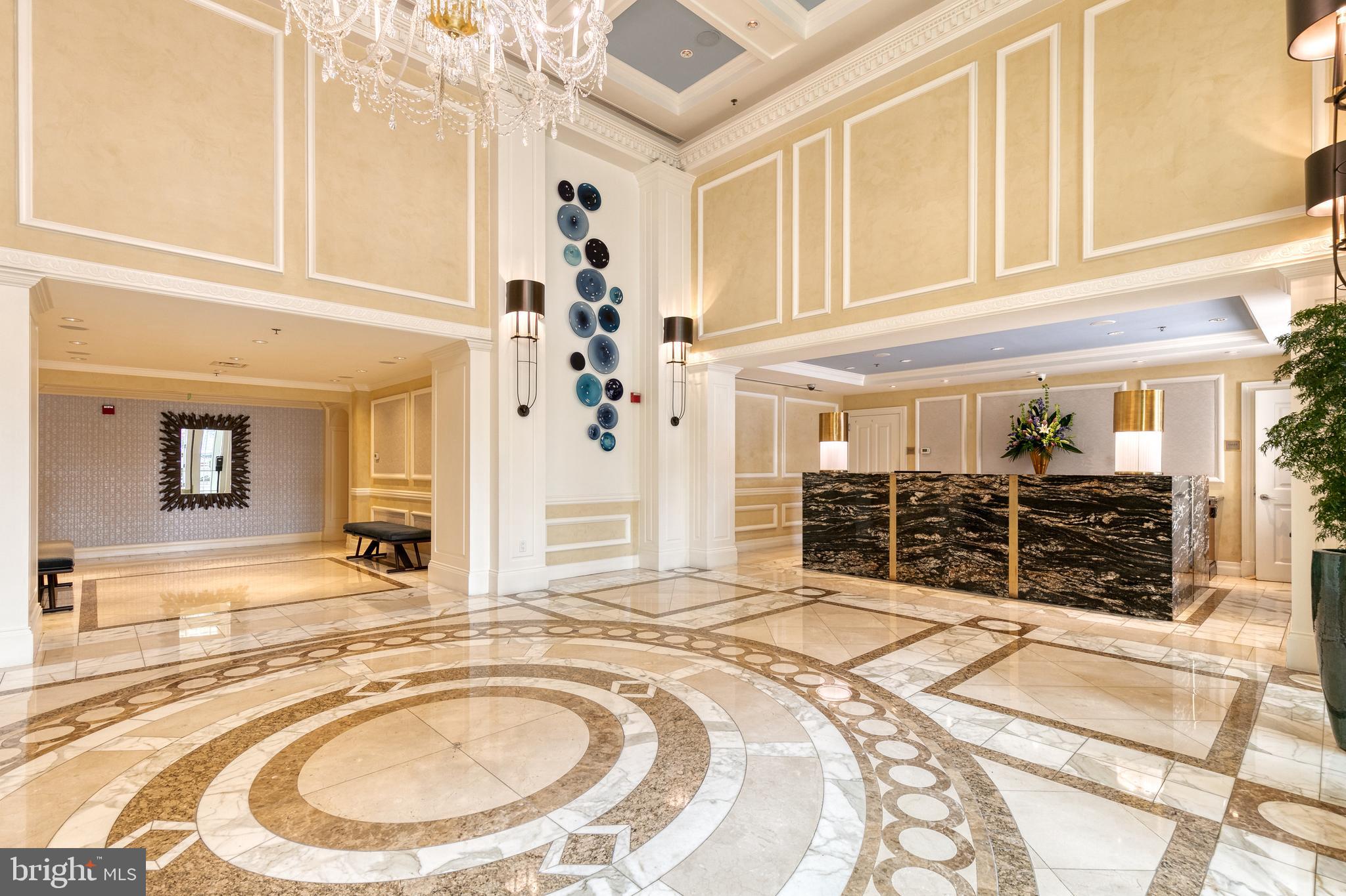 THE RITZ-CARLTON RESIDENCES - Residential