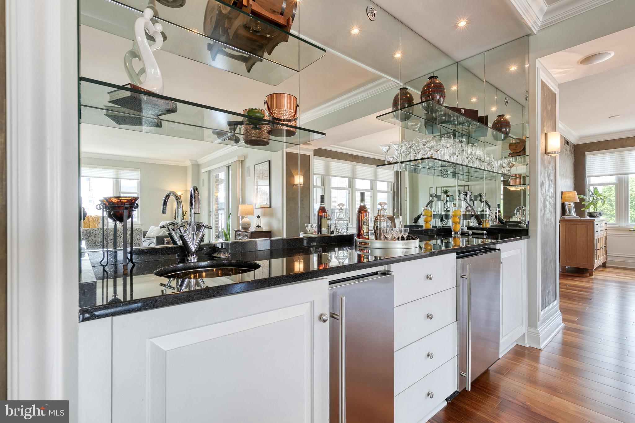 THE RITZ-CARLTON RESIDENCES - Residential