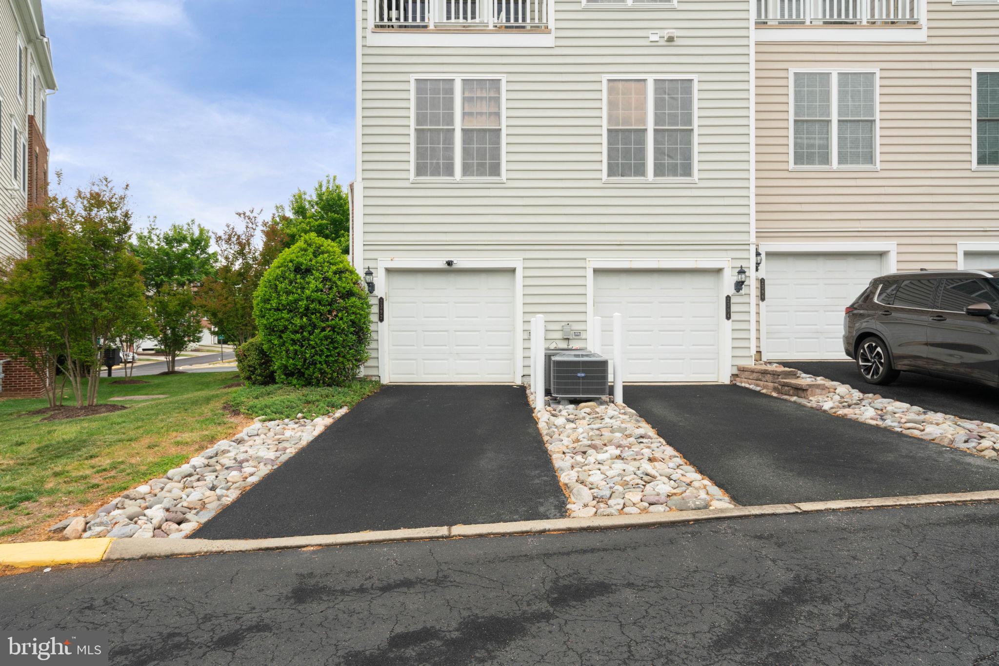 POTOMAC CLUB - Residential