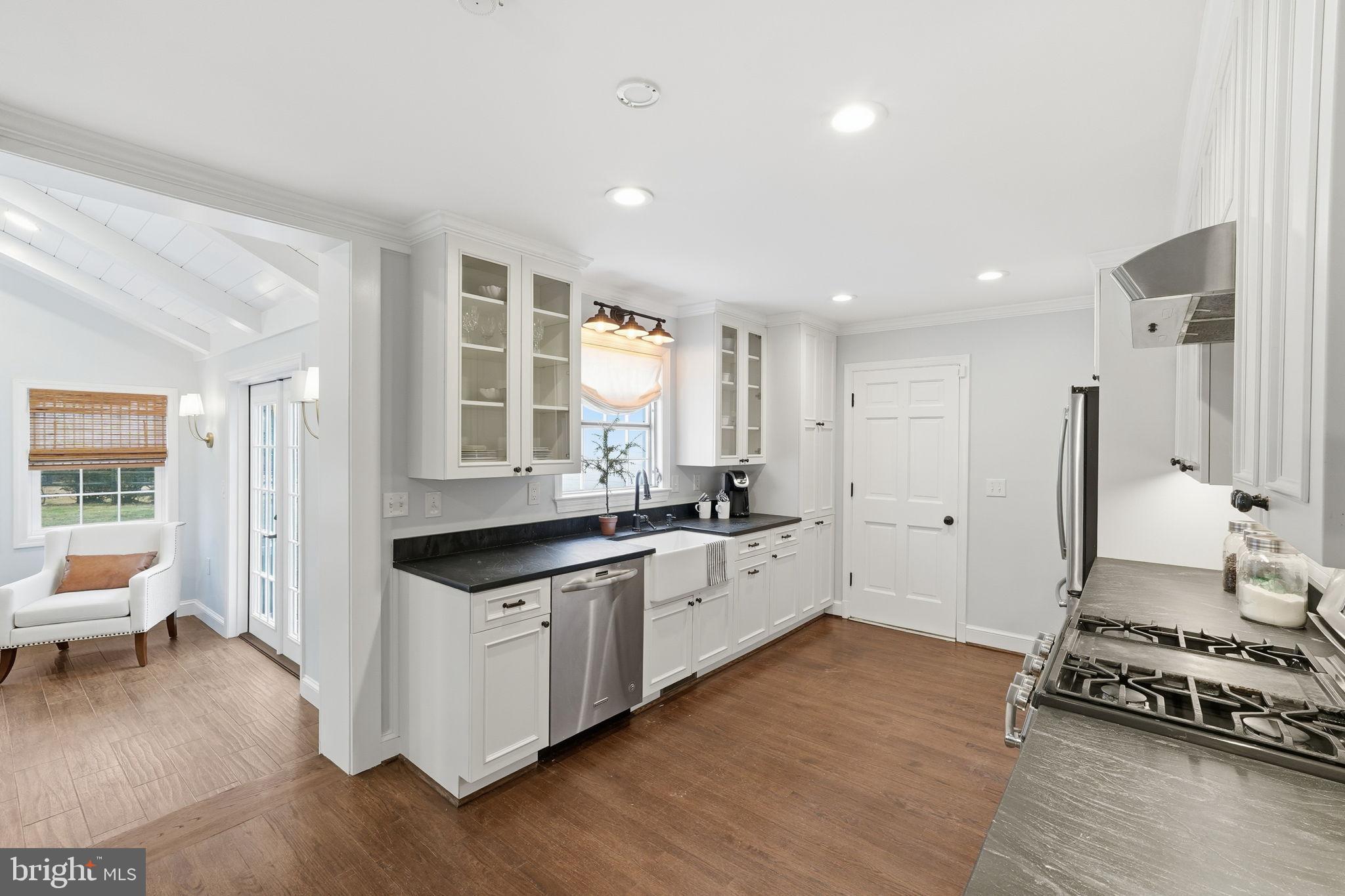 BURNING TREE VALLEY - Residential