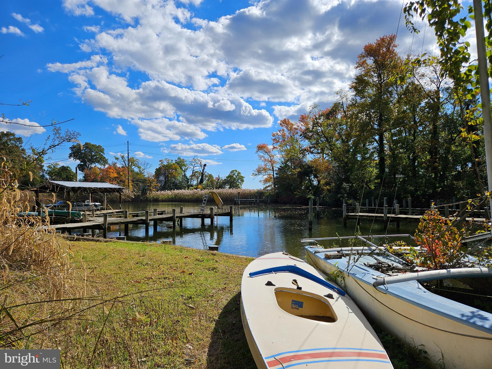 LAKE SHORE - Residential Lease
