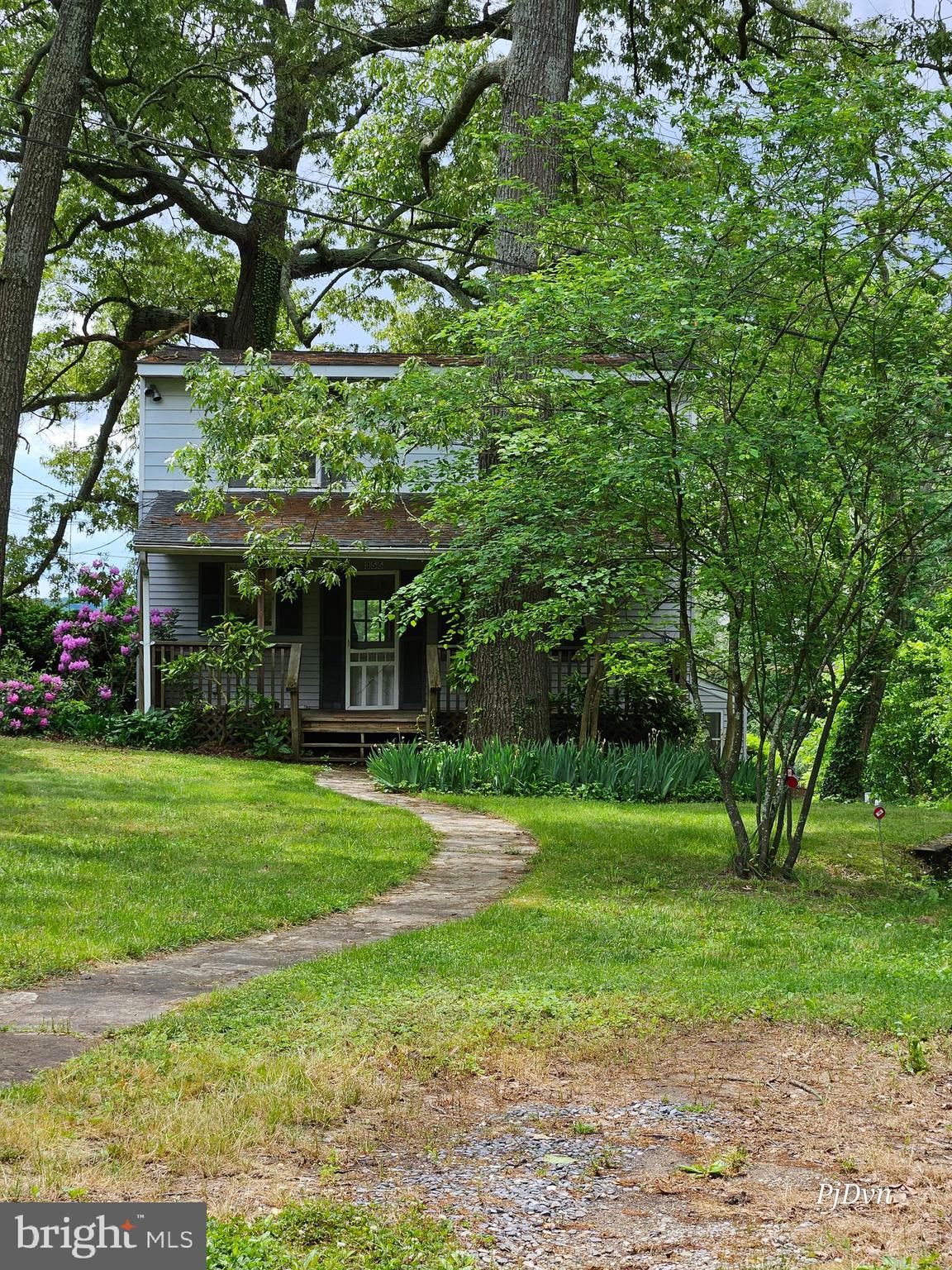 LAKE SHORE - Residential Lease