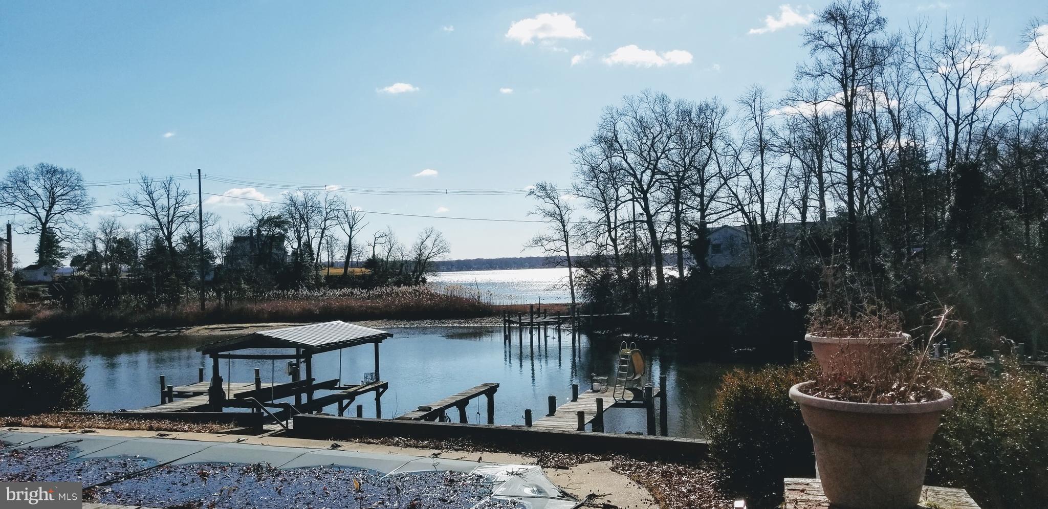 LAKE SHORE - Residential Lease