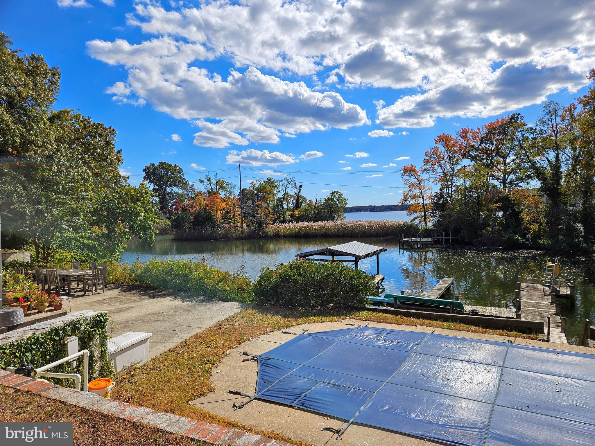 LAKE SHORE - Residential Lease