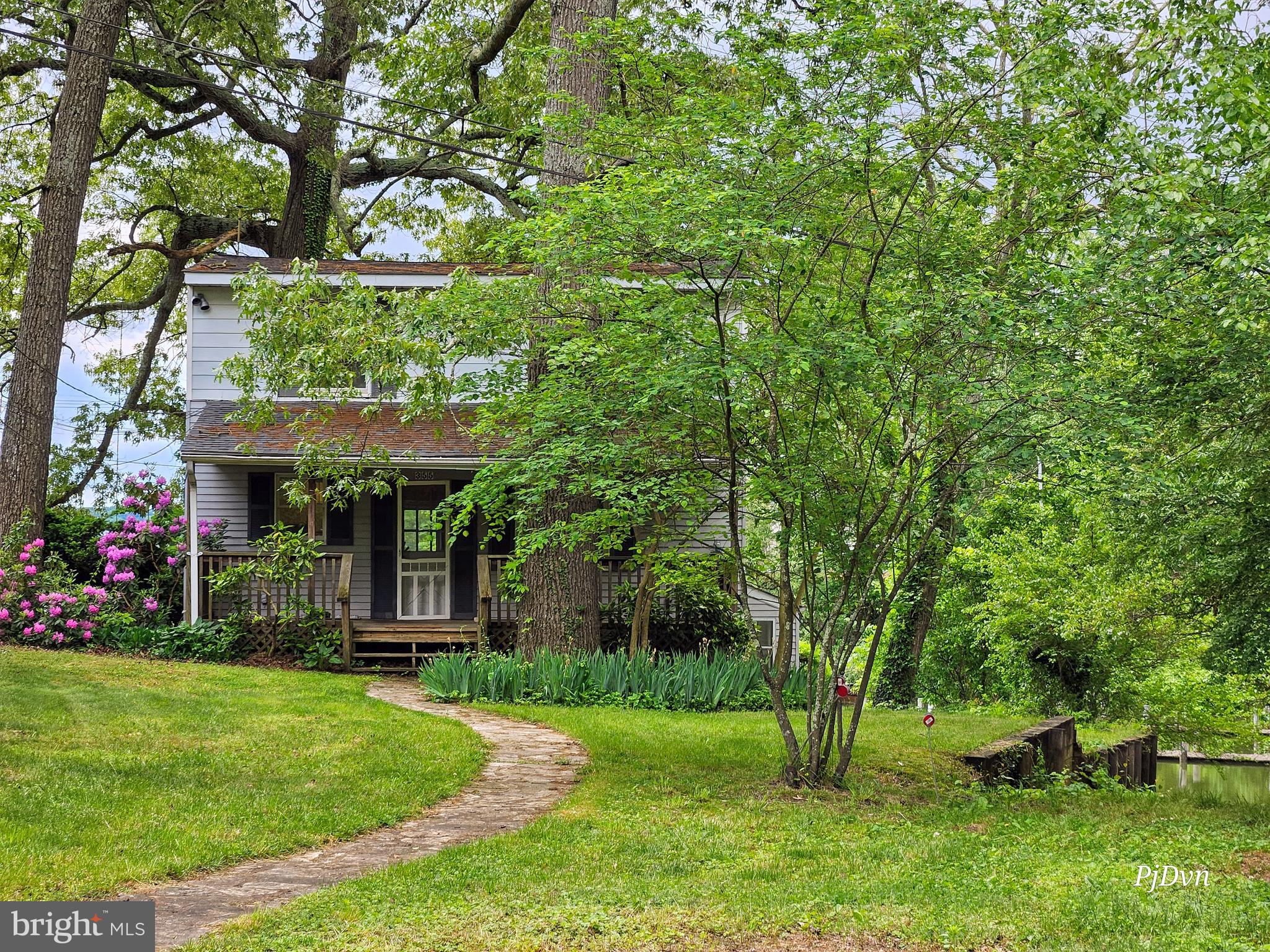 LAKE SHORE - Residential Lease