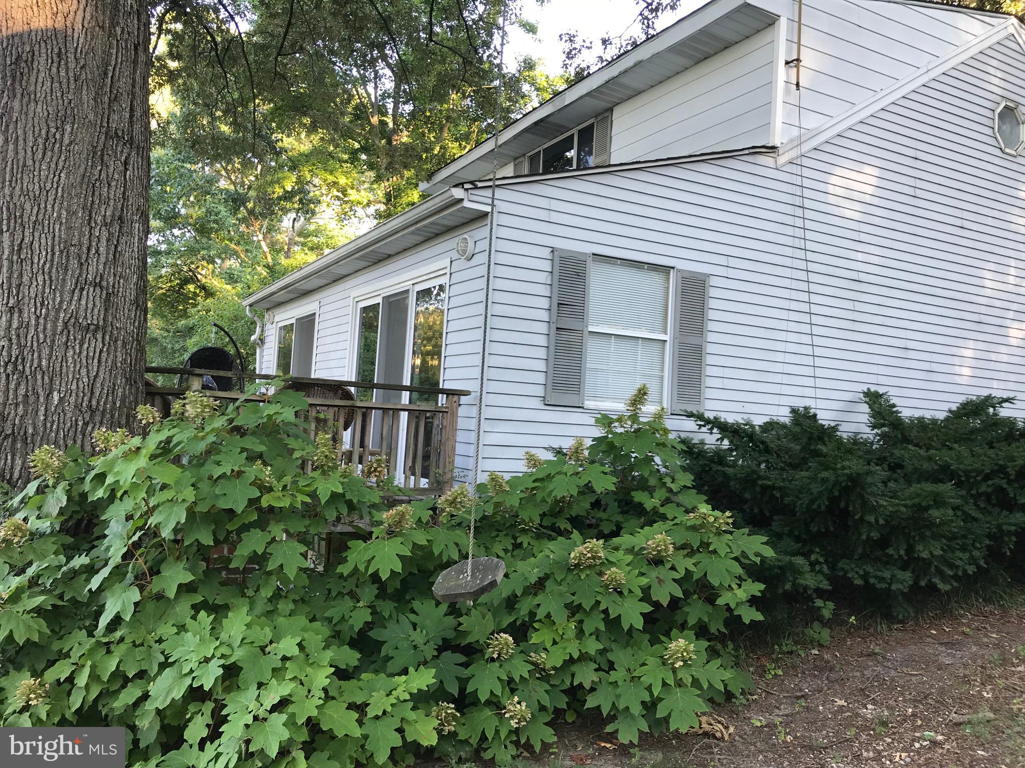 LAKE SHORE - Residential Lease