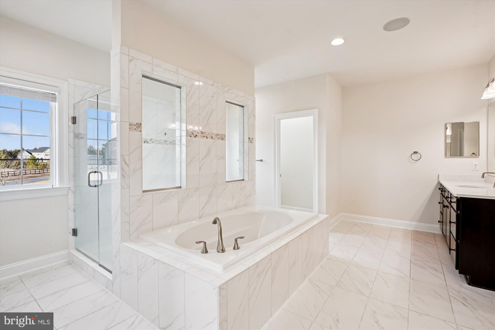 HUNTERS POND - Residential