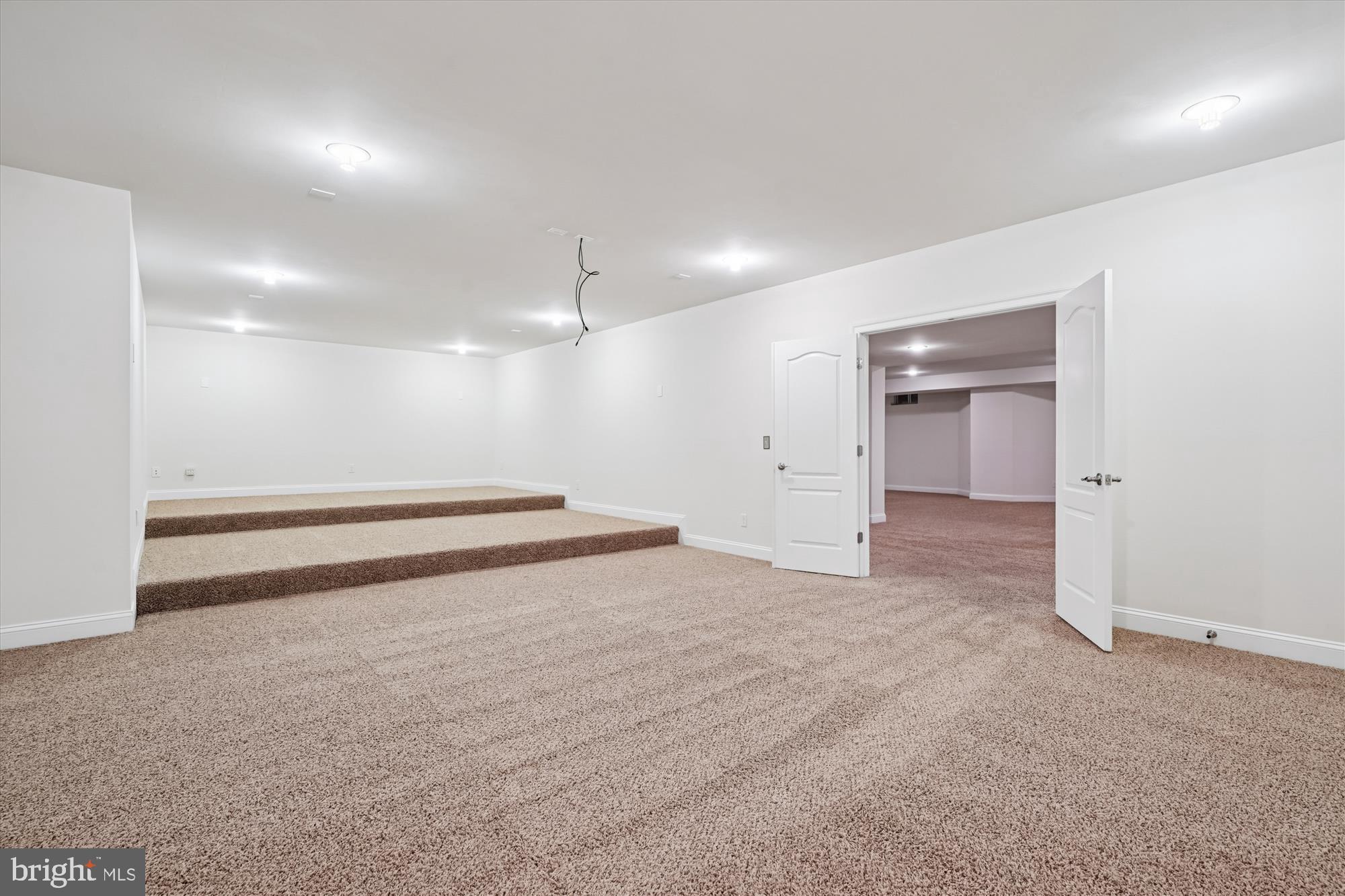 HUNTERS POND - Residential