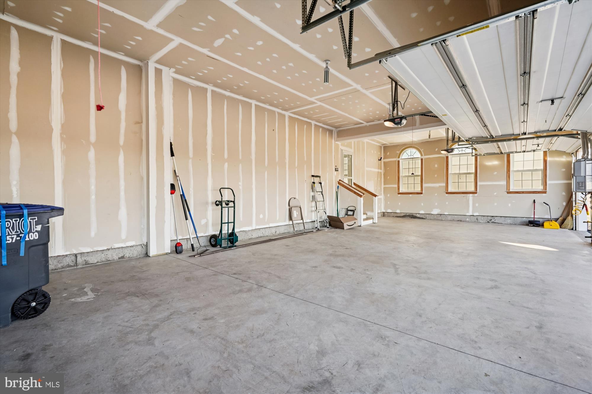 HUNTERS POND - Residential