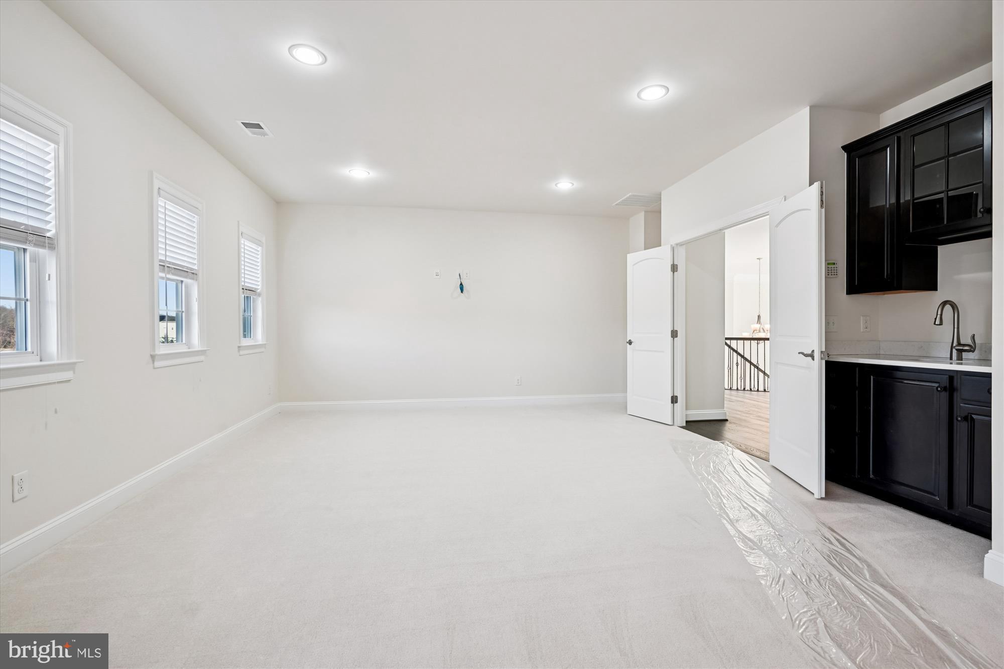 HUNTERS POND - Residential