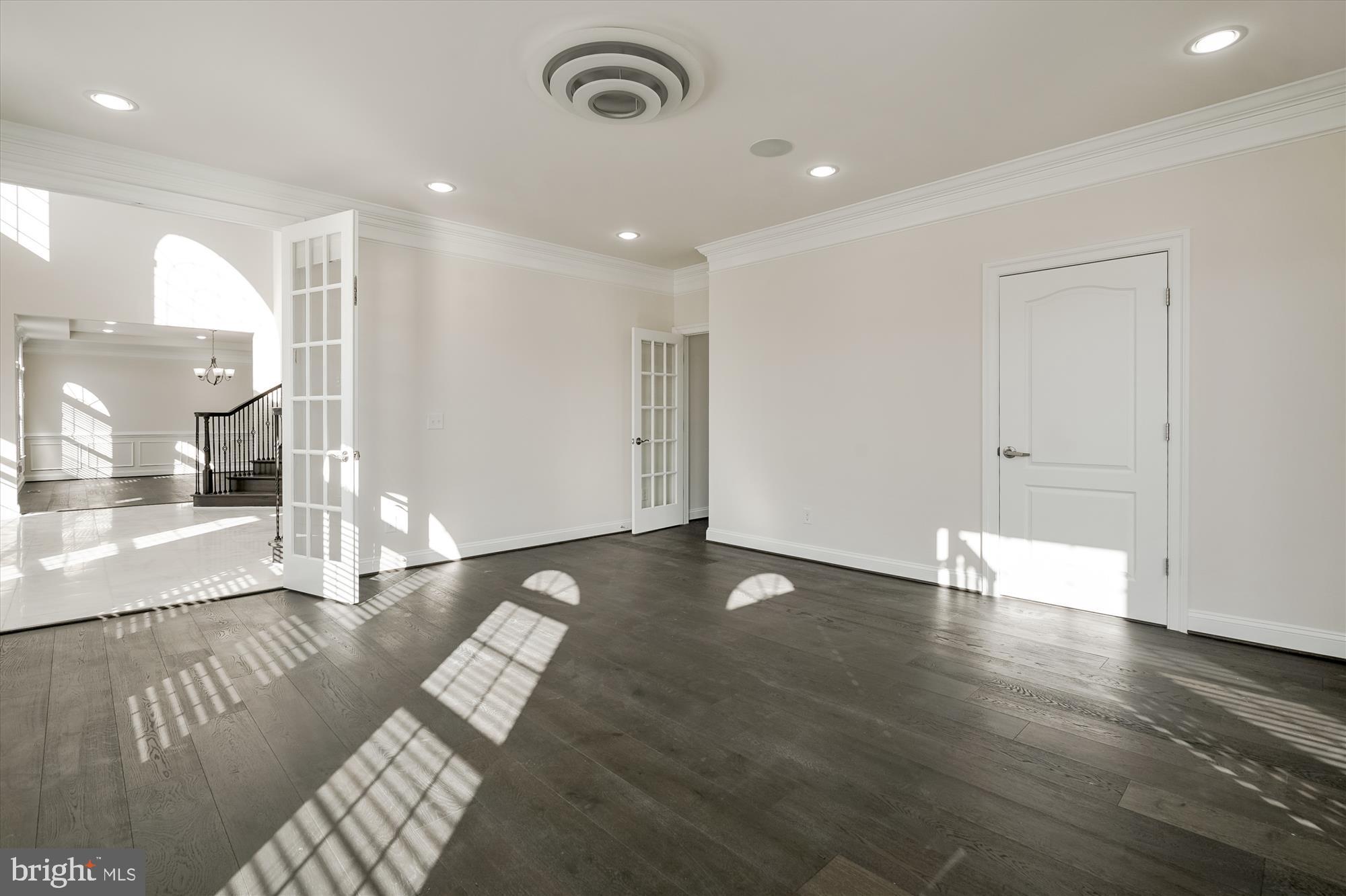 HUNTERS POND - Residential