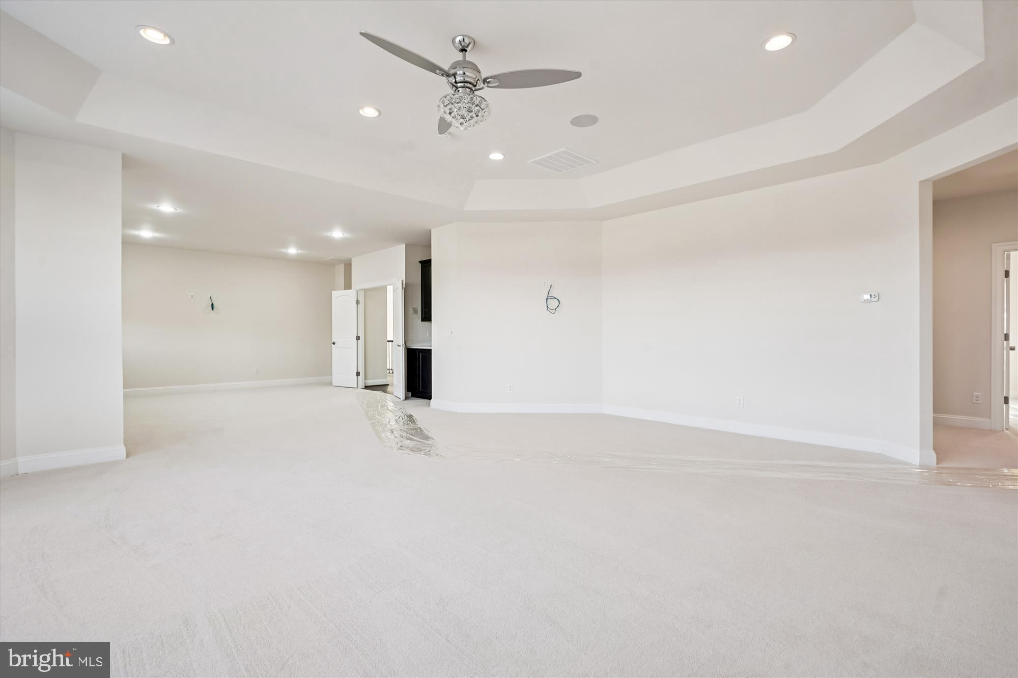 HUNTERS POND - Residential