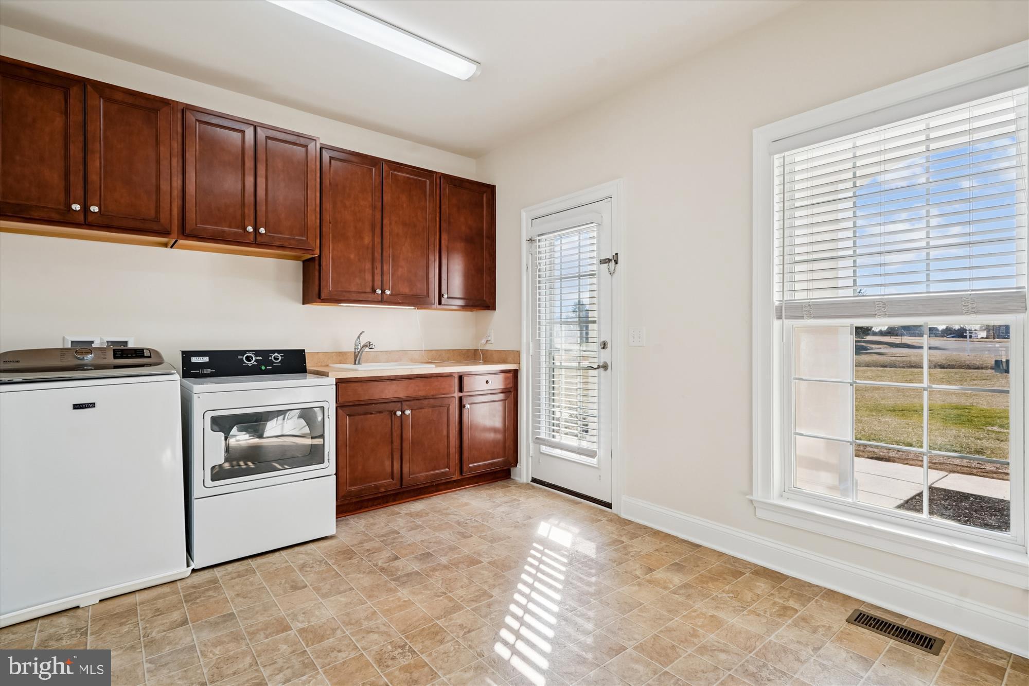 HUNTERS POND - Residential