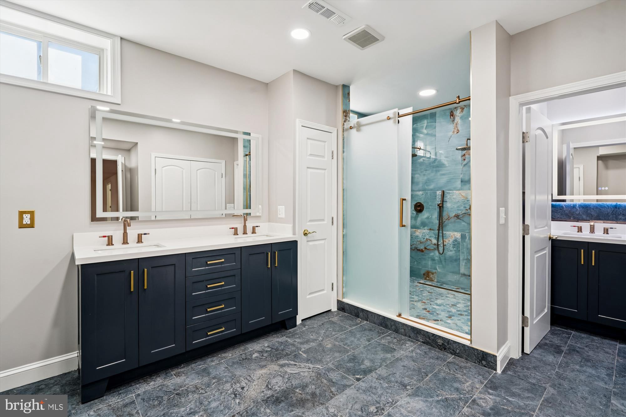 HUNTERS POND - Residential