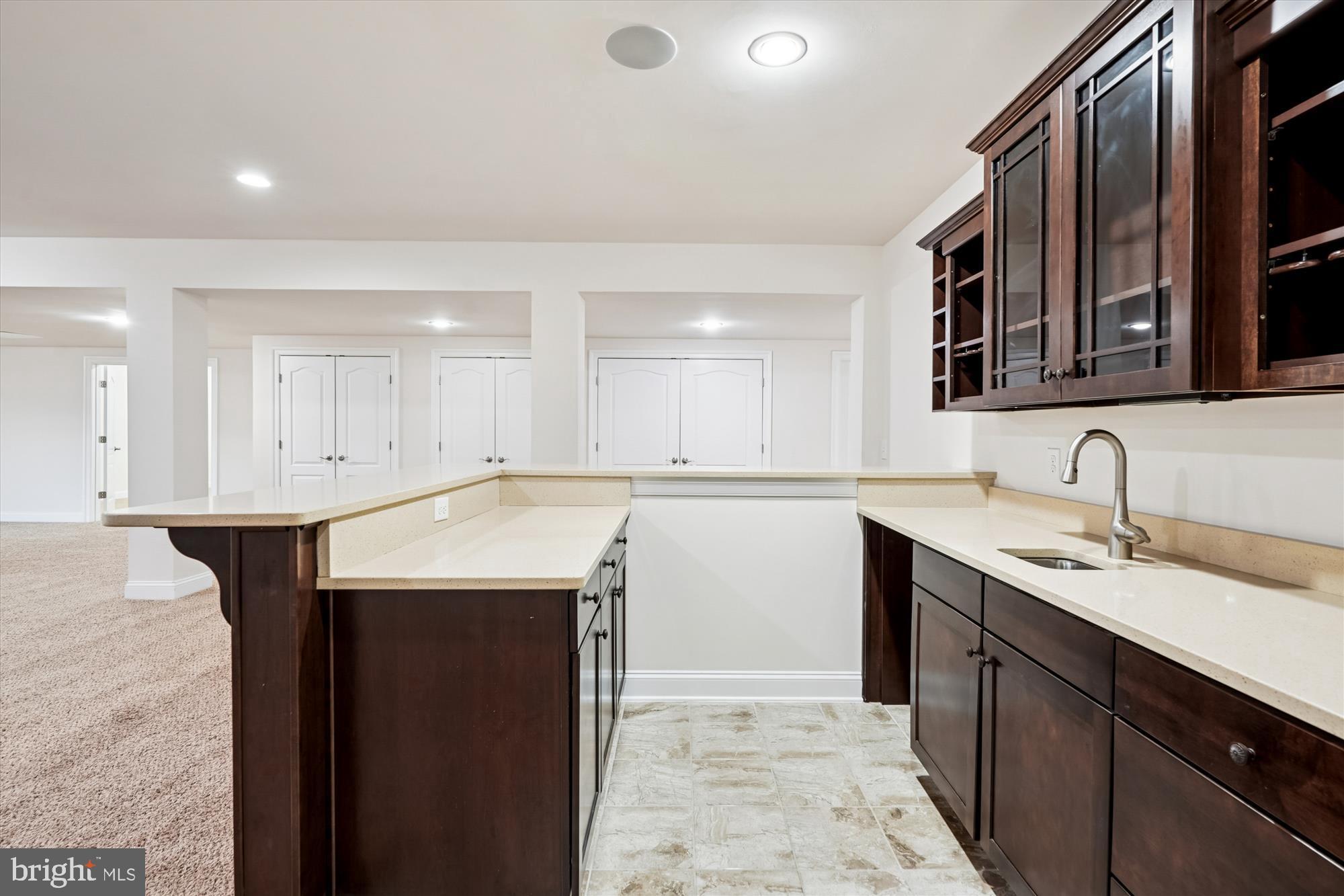 HUNTERS POND - Residential