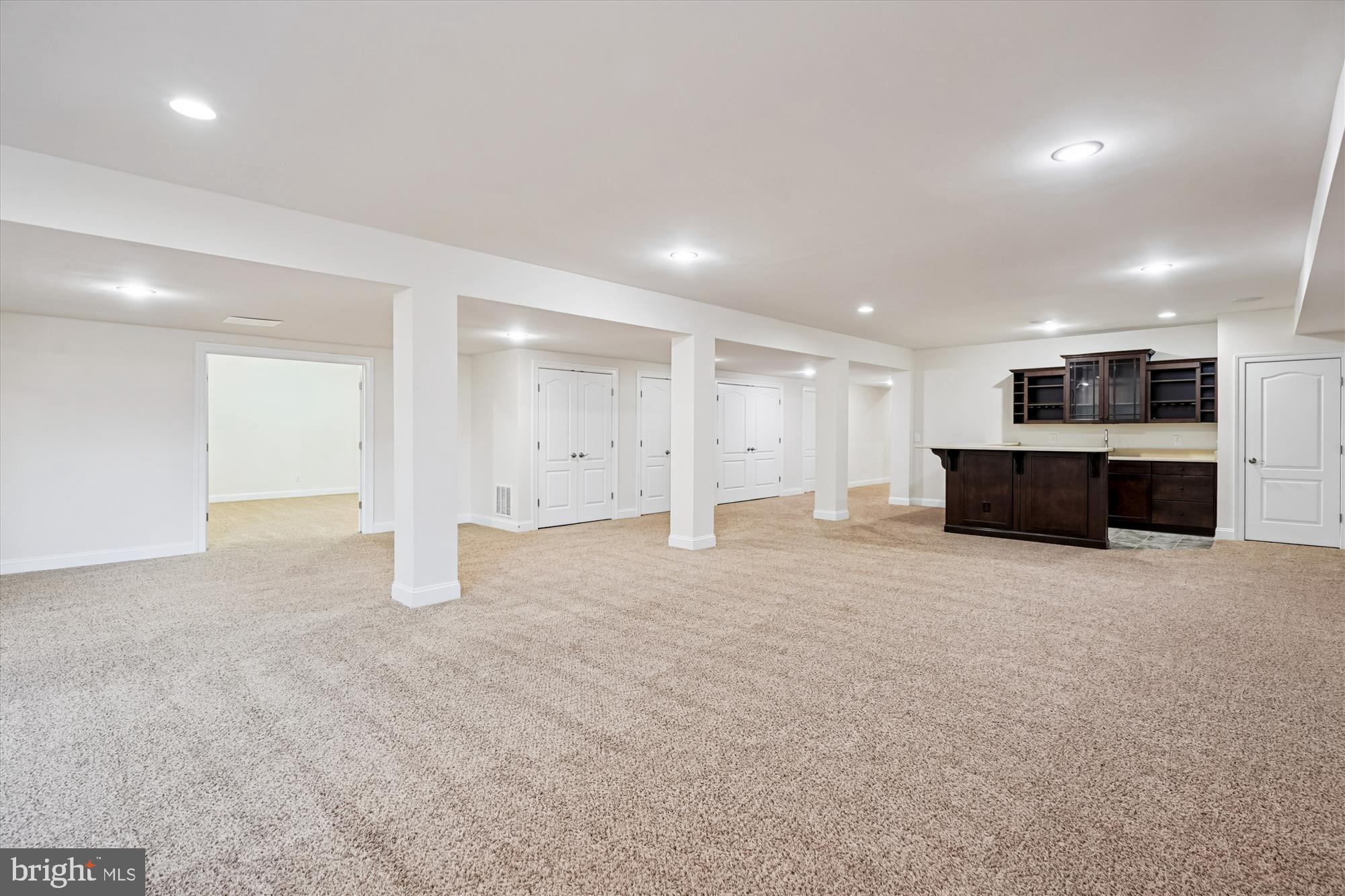 HUNTERS POND - Residential