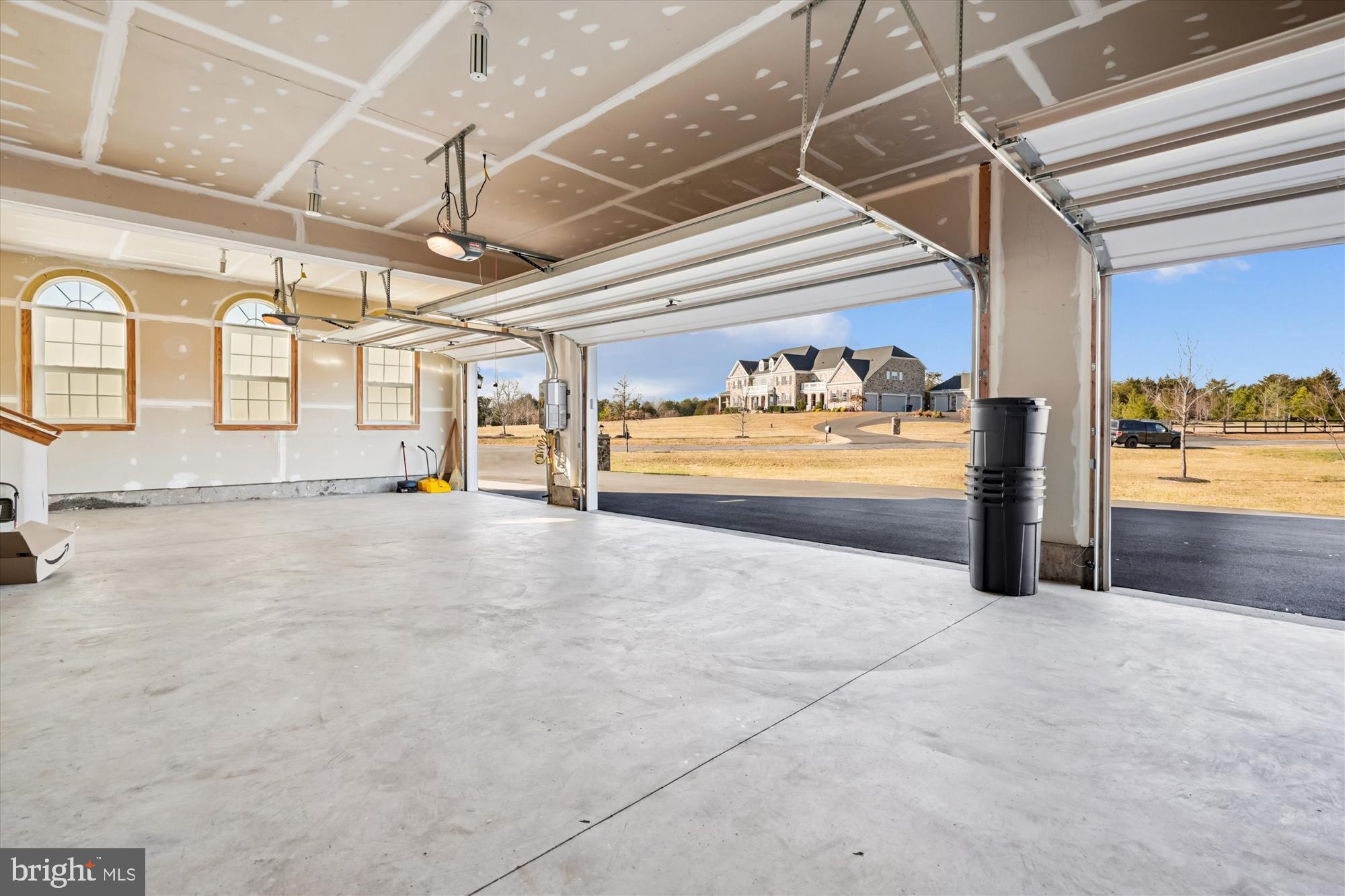 HUNTERS POND - Residential