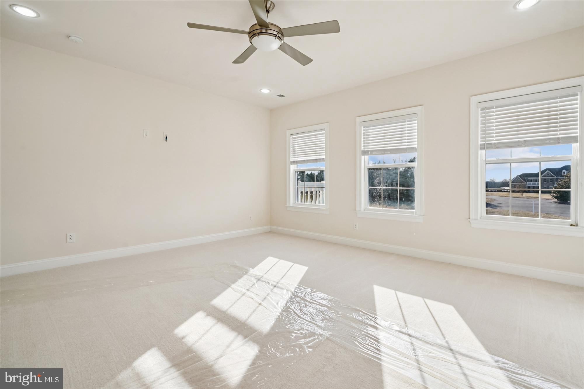 HUNTERS POND - Residential