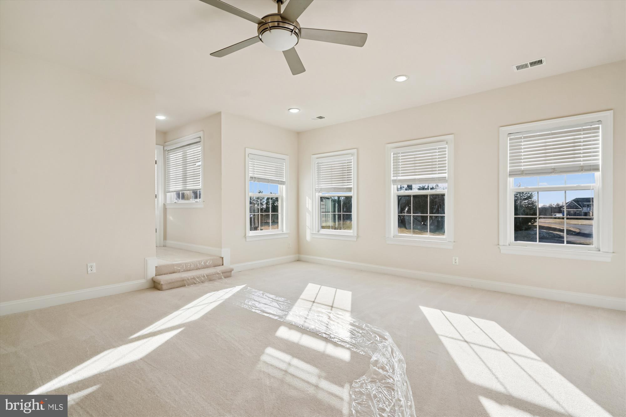 HUNTERS POND - Residential