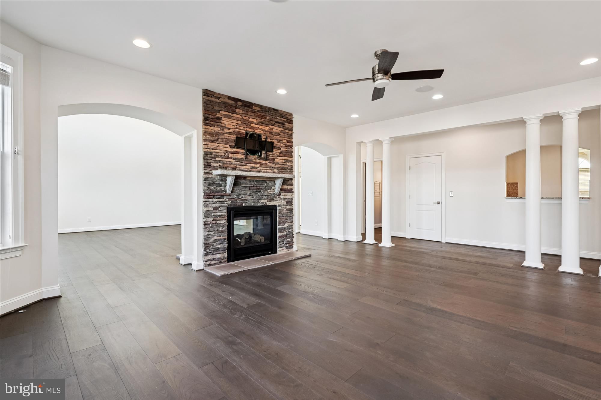 HUNTERS POND - Residential