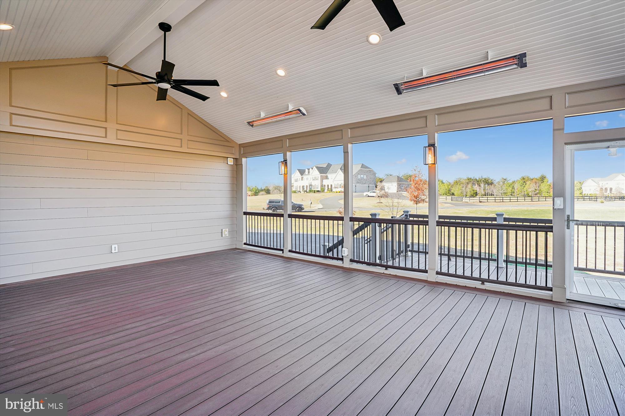 HUNTERS POND - Residential