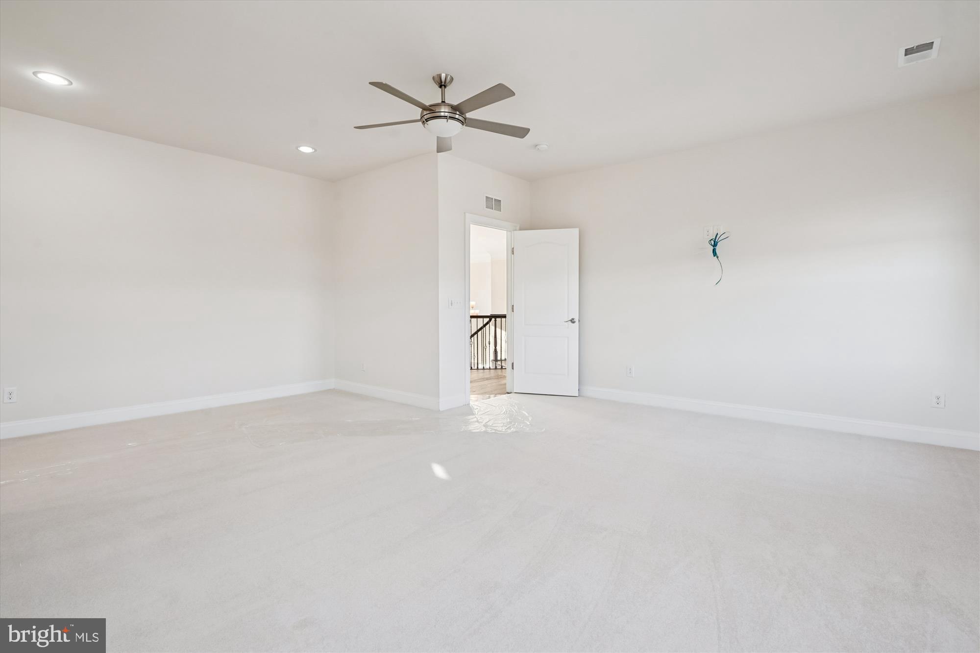 HUNTERS POND - Residential