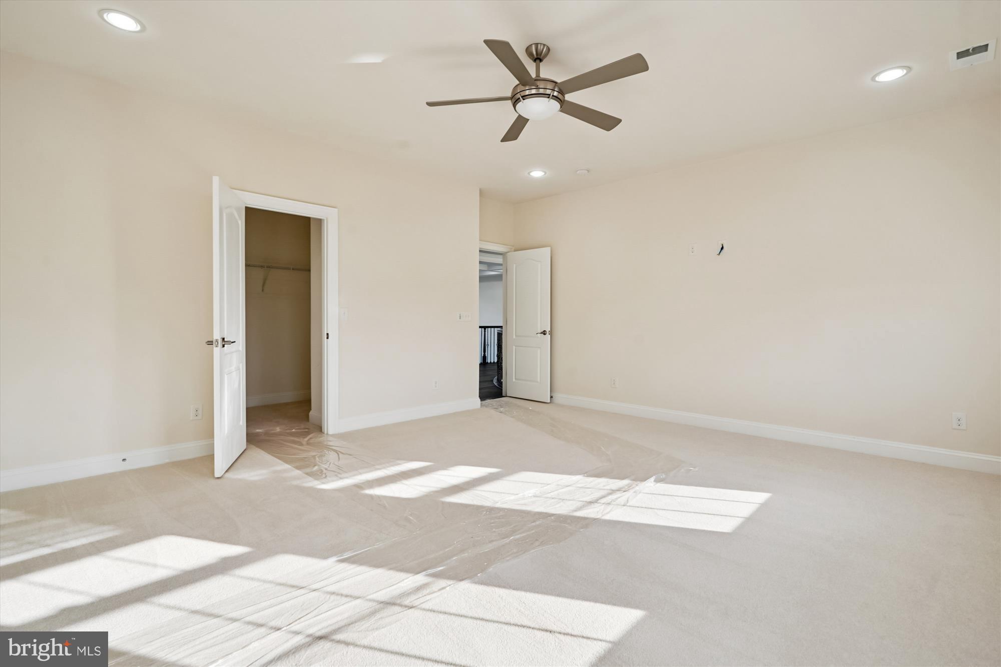 HUNTERS POND - Residential