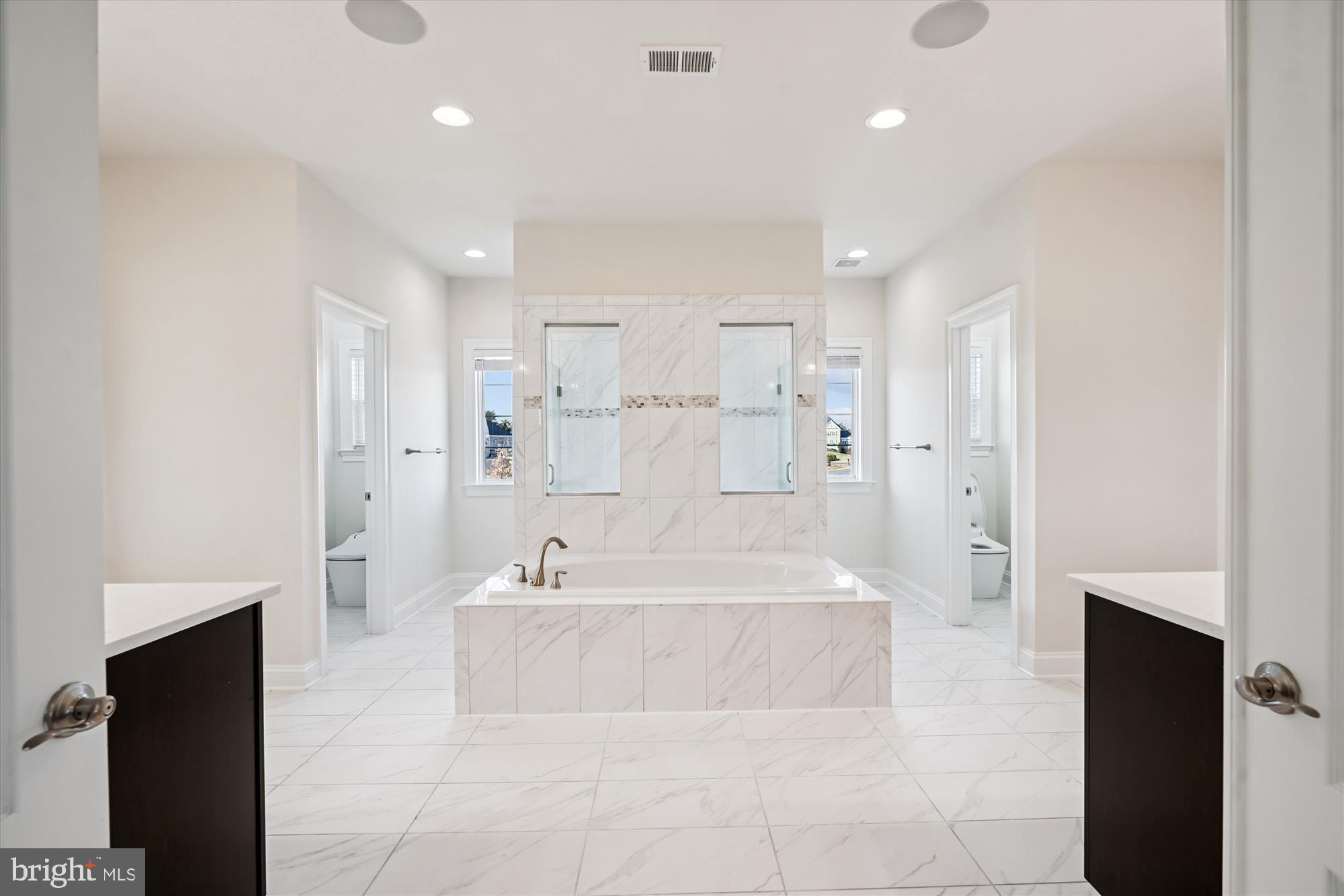 HUNTERS POND - Residential